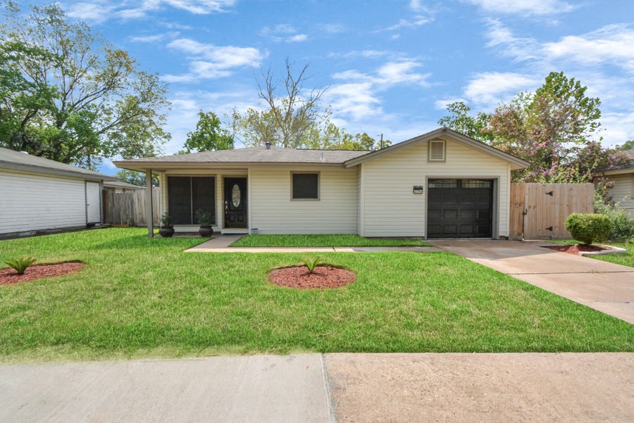 Property photo for 2706 Harvard Street, Pasadena, TX