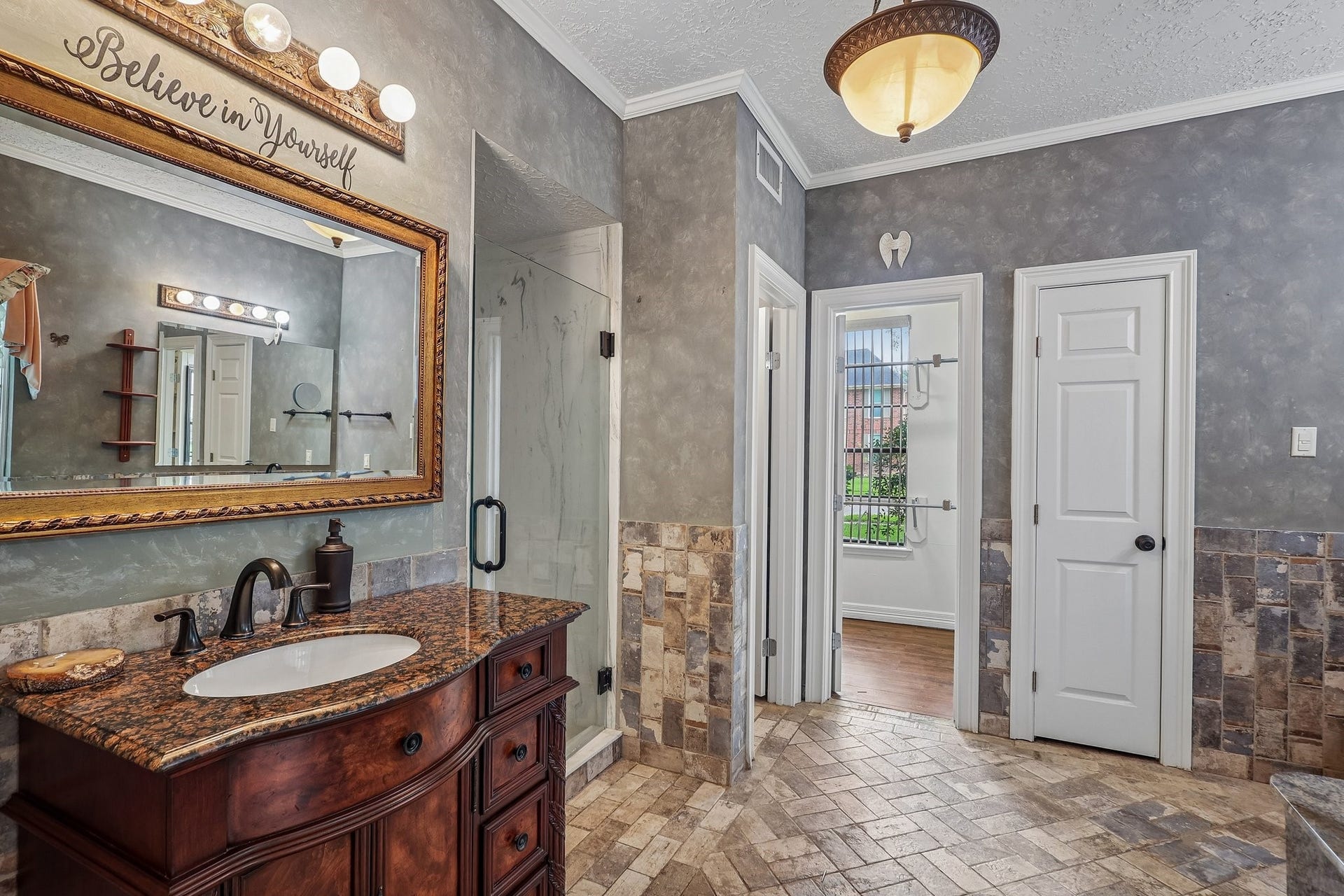 907 Remington Court, Friendswood, TX 77546 907 Remington Court, Friendswood, TX 77546