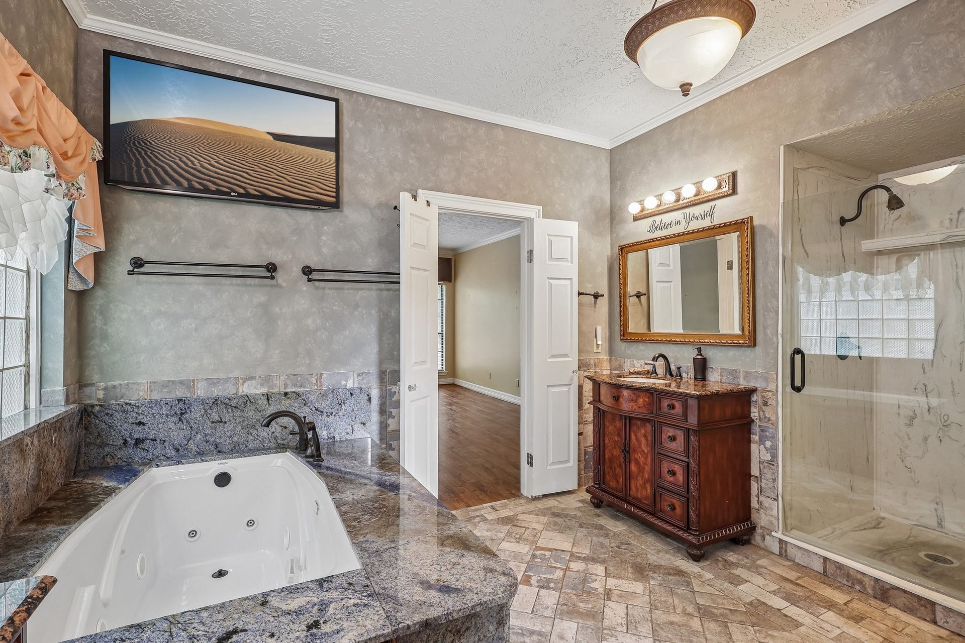 907 Remington Court, Friendswood, TX 77546 907 Remington Court, Friendswood, TX 77546