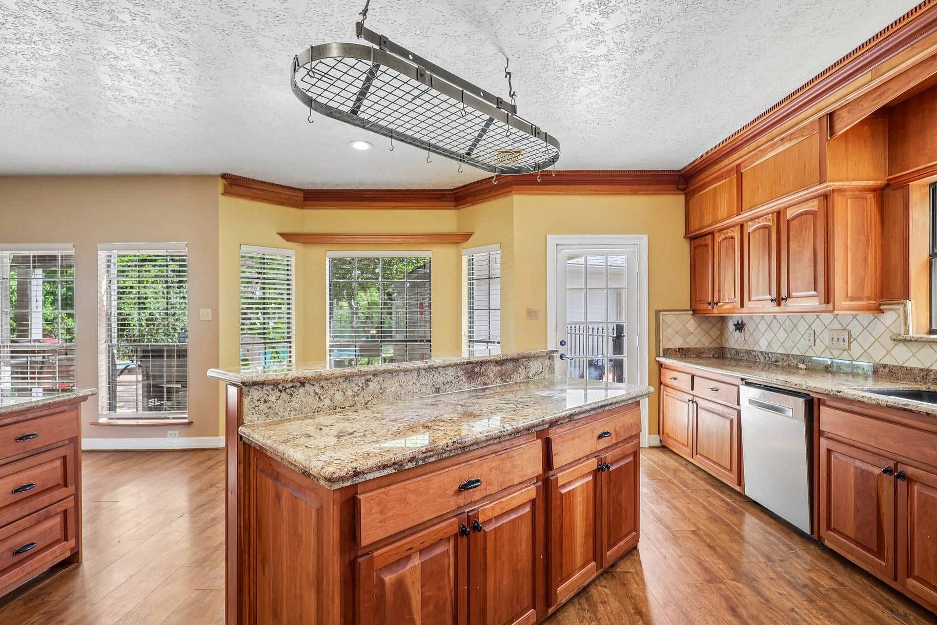 907 Remington Court, Friendswood, TX 77546 907 Remington Court, Friendswood, TX 77546
