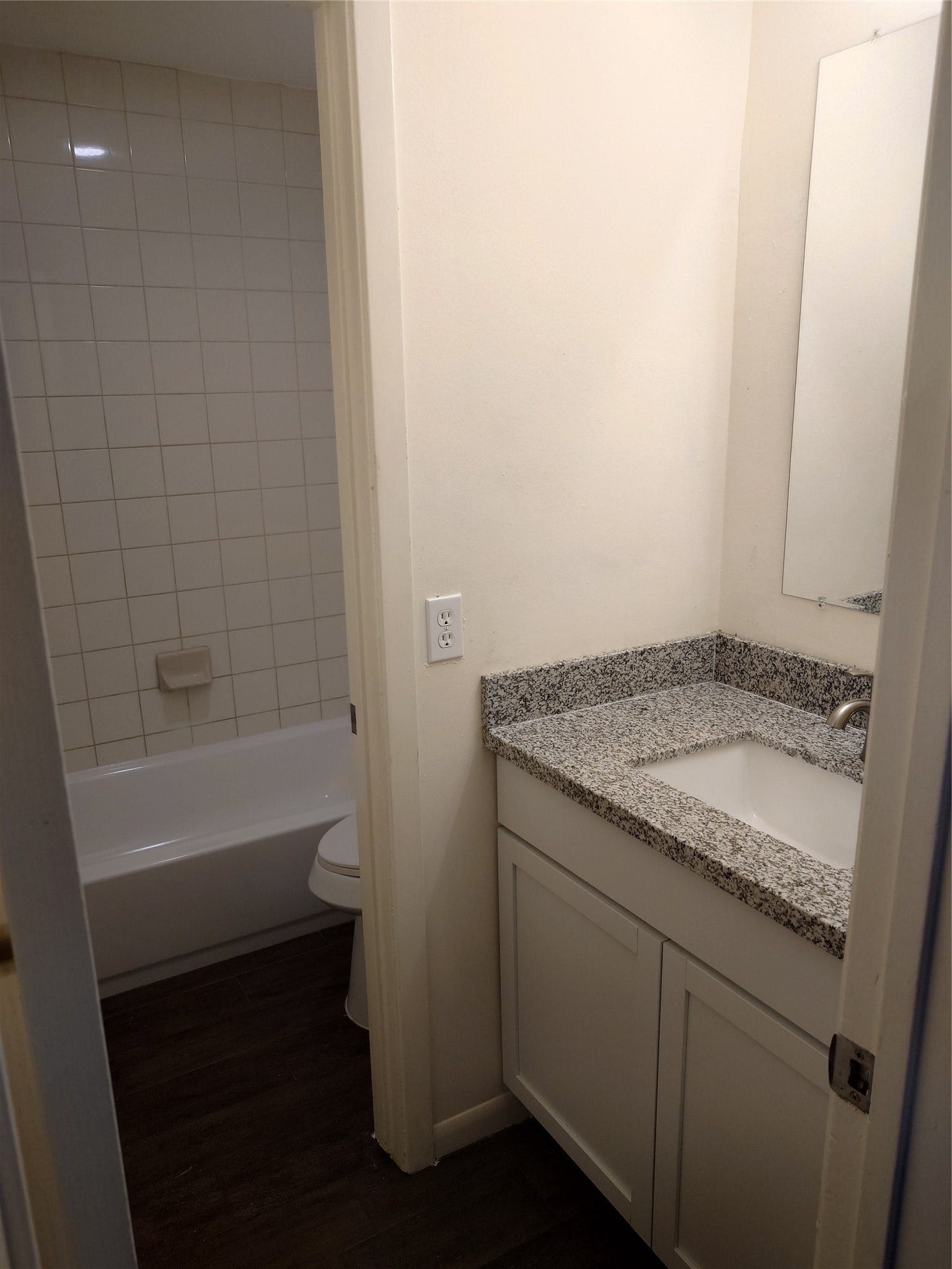7934 Grow Lane, Houston, TX 77040 Downstairs Bathroom