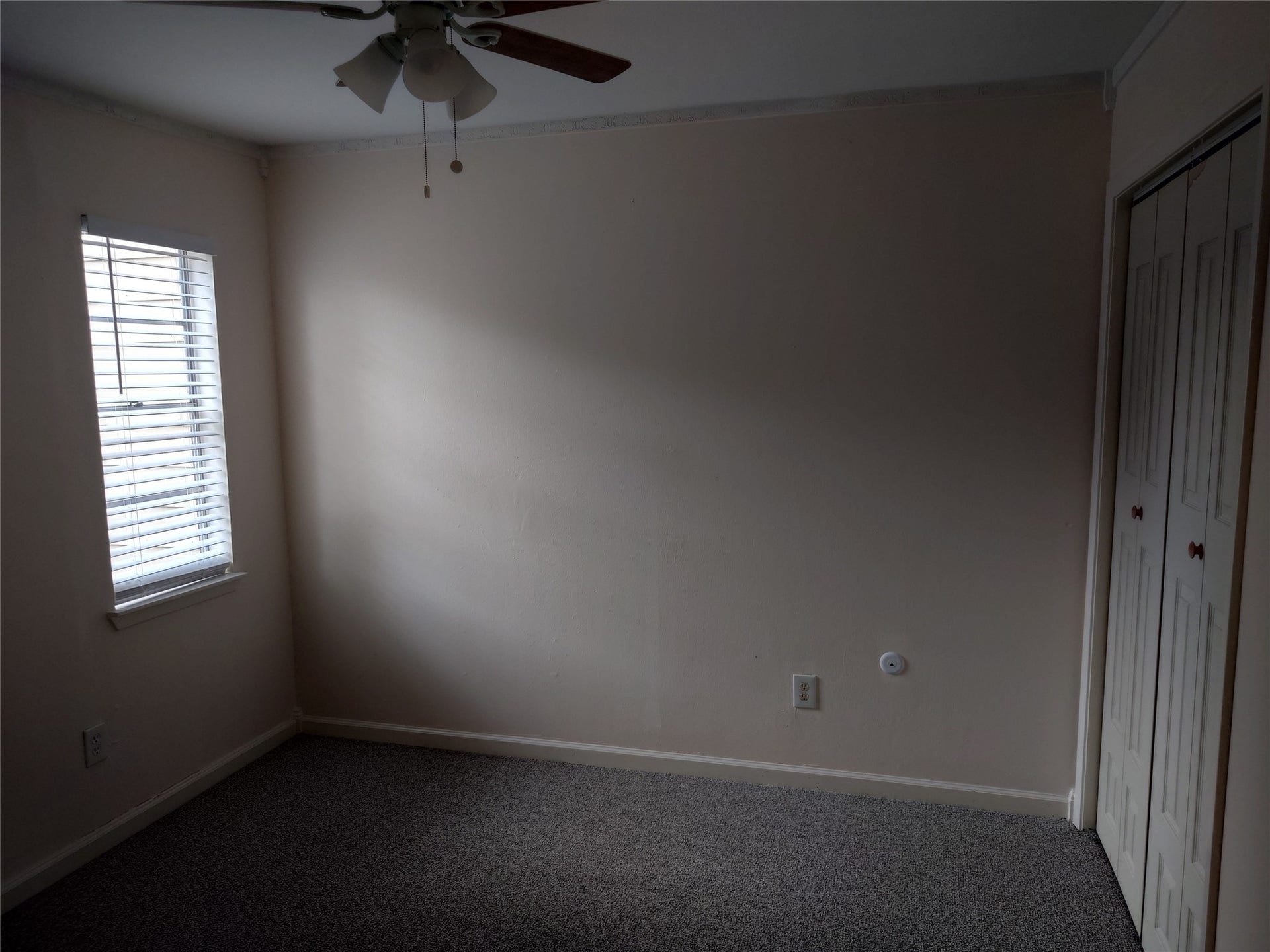 7934 Grow Lane, Houston, TX 77040 Upstairs Bedroom 1