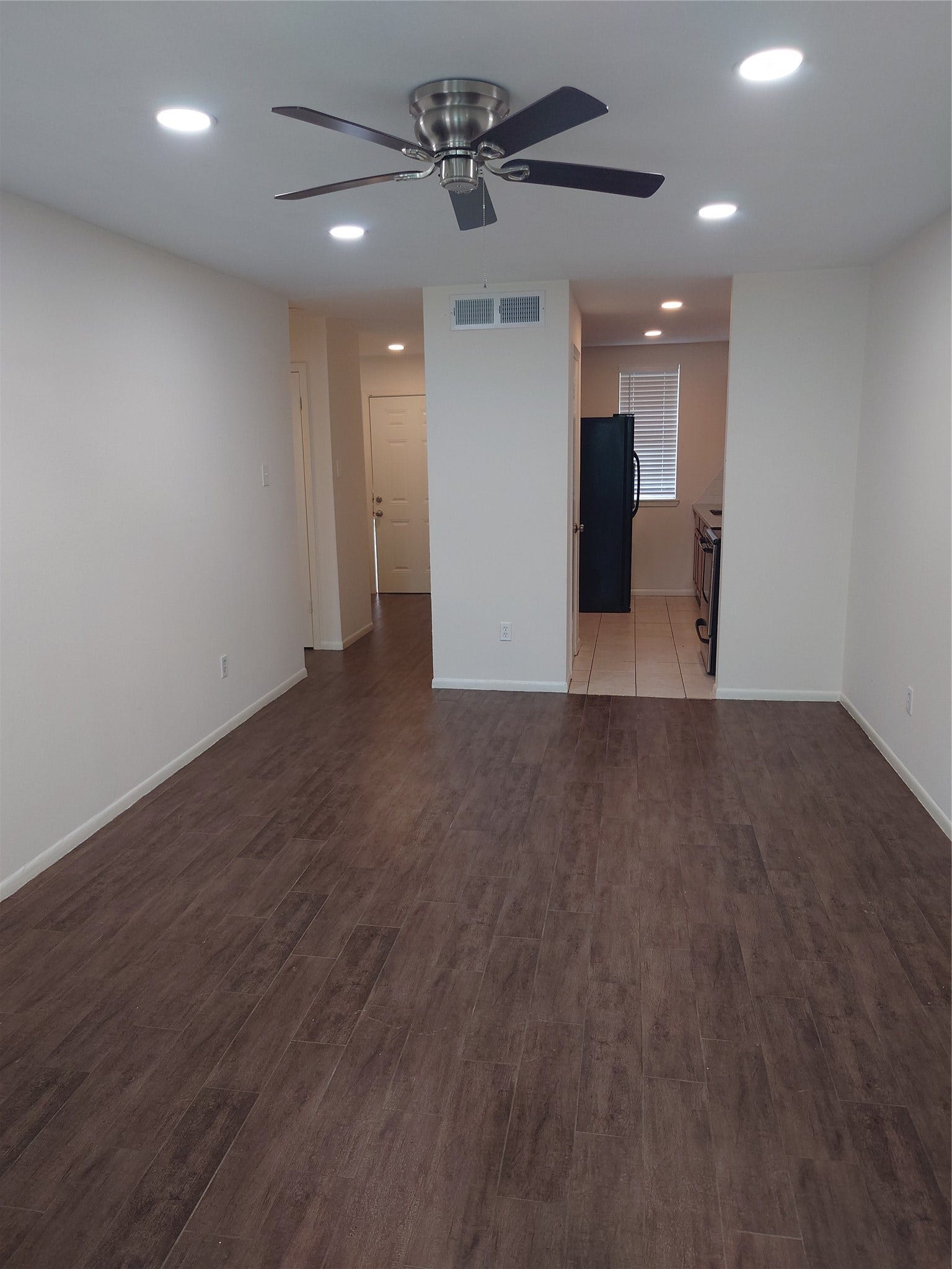 7934 Grow Lane, Houston, TX 77040 Living Room