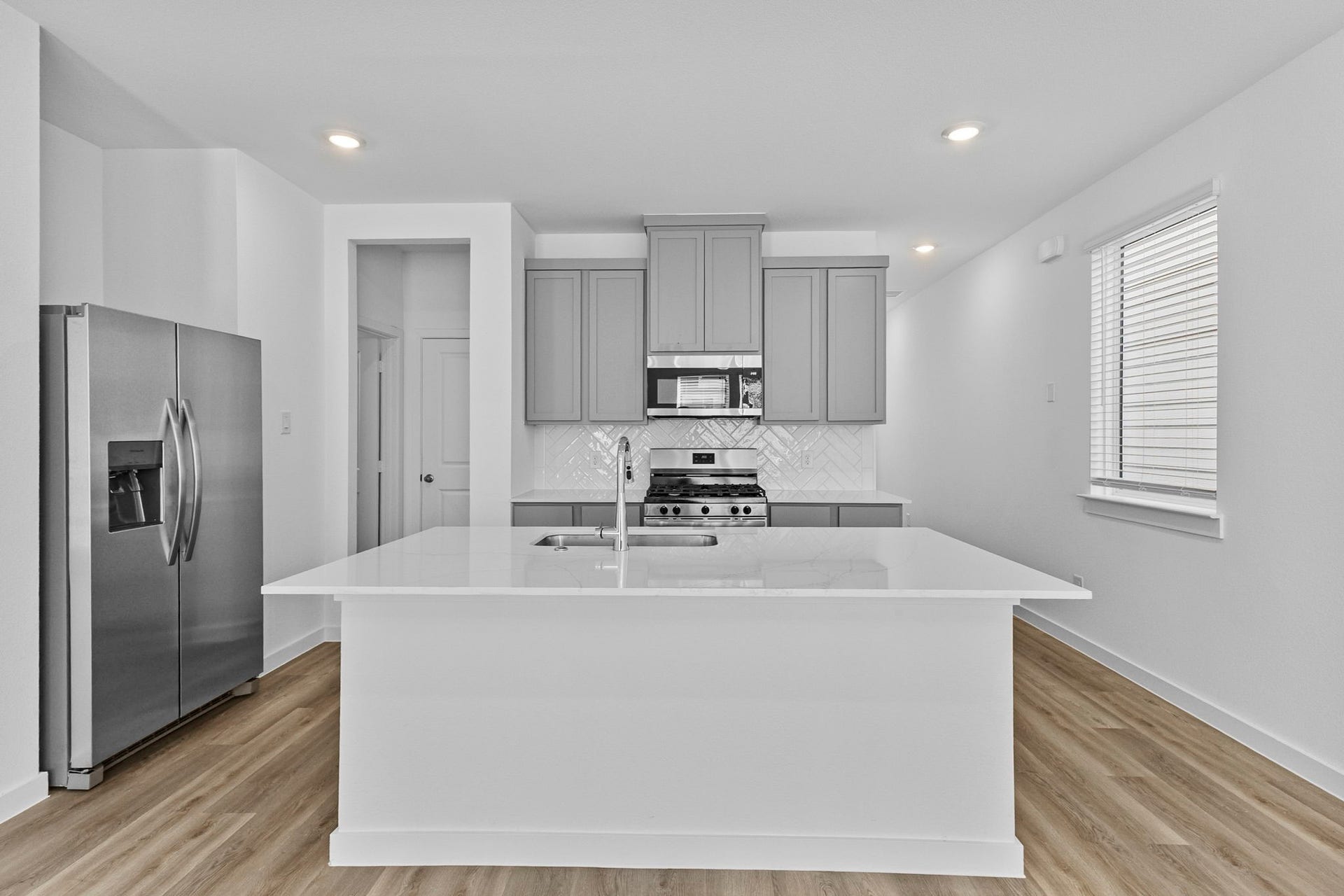 5813 Burt Street, Houston, TX 77091 5813 Burt Street, Houston, TX 77091