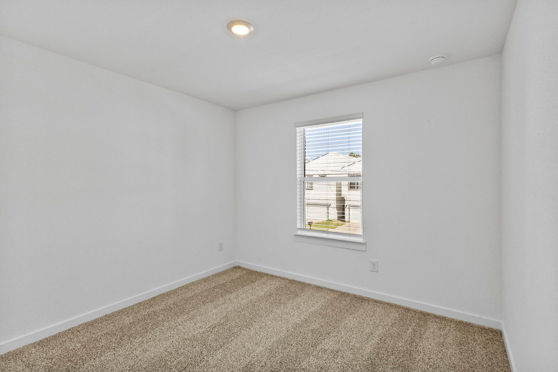5813 Burt Street, Houston, TX 77091 5813 Burt Street, Houston, TX 77091