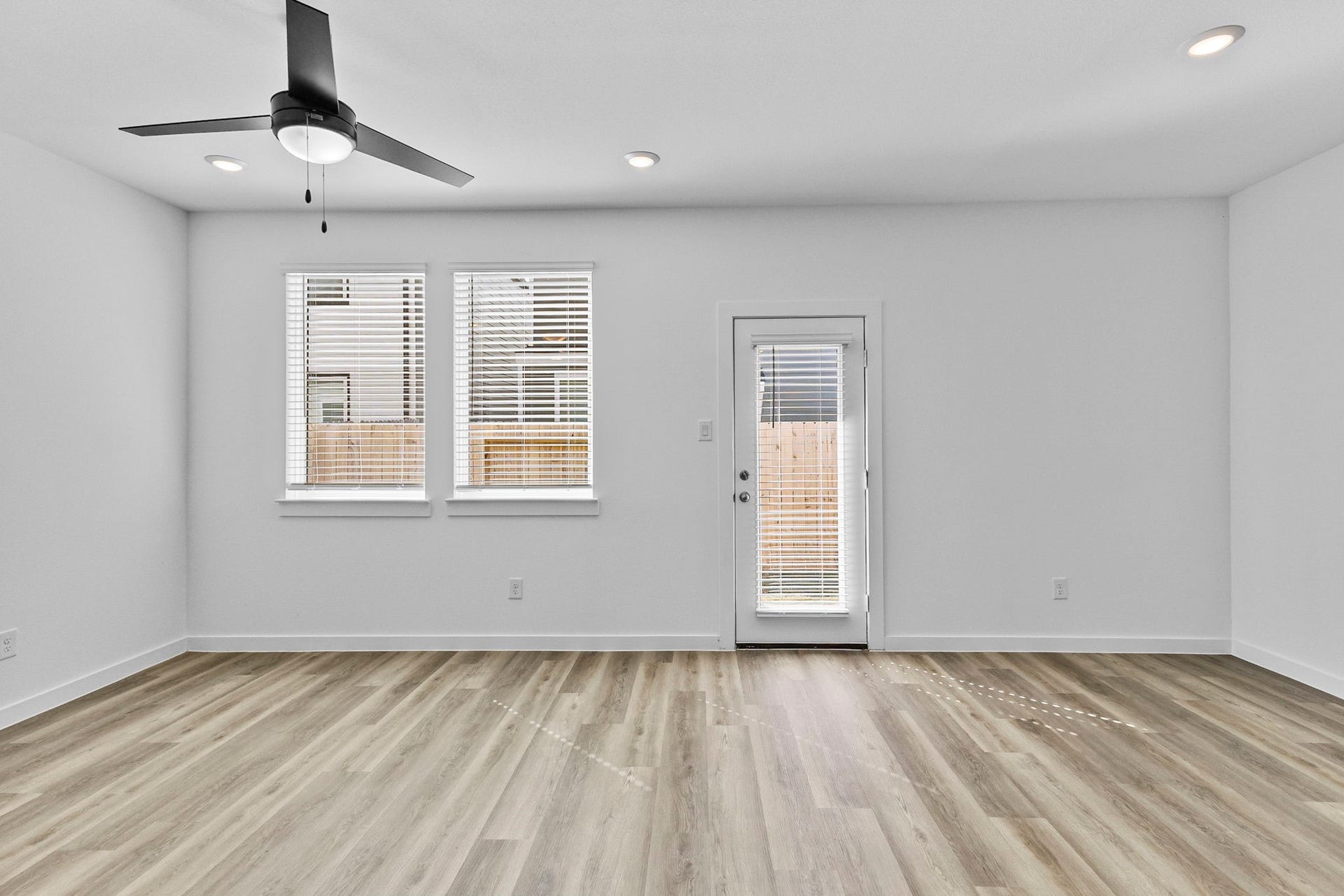 5813 Burt Street, Houston, TX 77091 5813 Burt Street, Houston, TX 77091