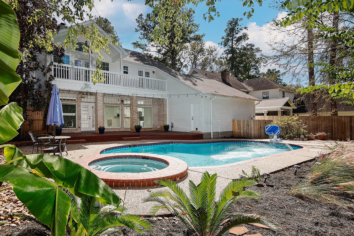 87 Rush Haven Drive, The Woodlands, TX 77381 87 Rush Haven Drive, The Woodlands, TX 77381