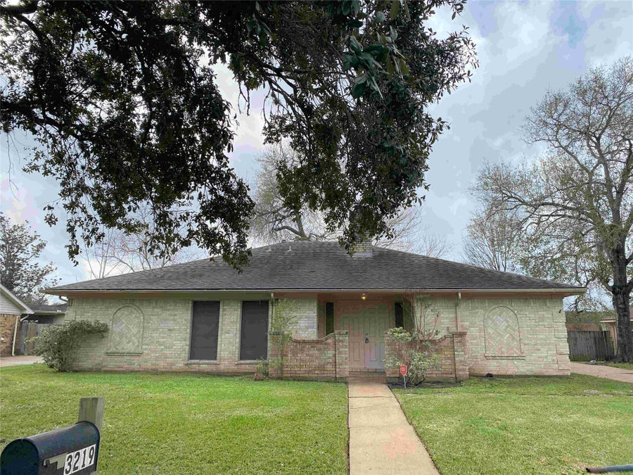 Property photo for 3219 Ashmont Lane, Missouri City, TX