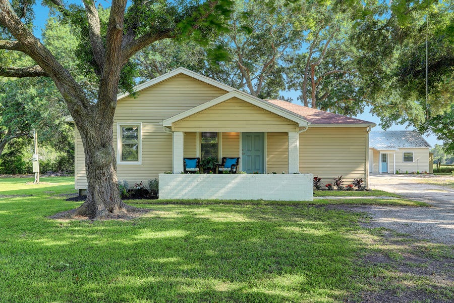 Property photo for 13011 28th Street, Santa Fe, TX