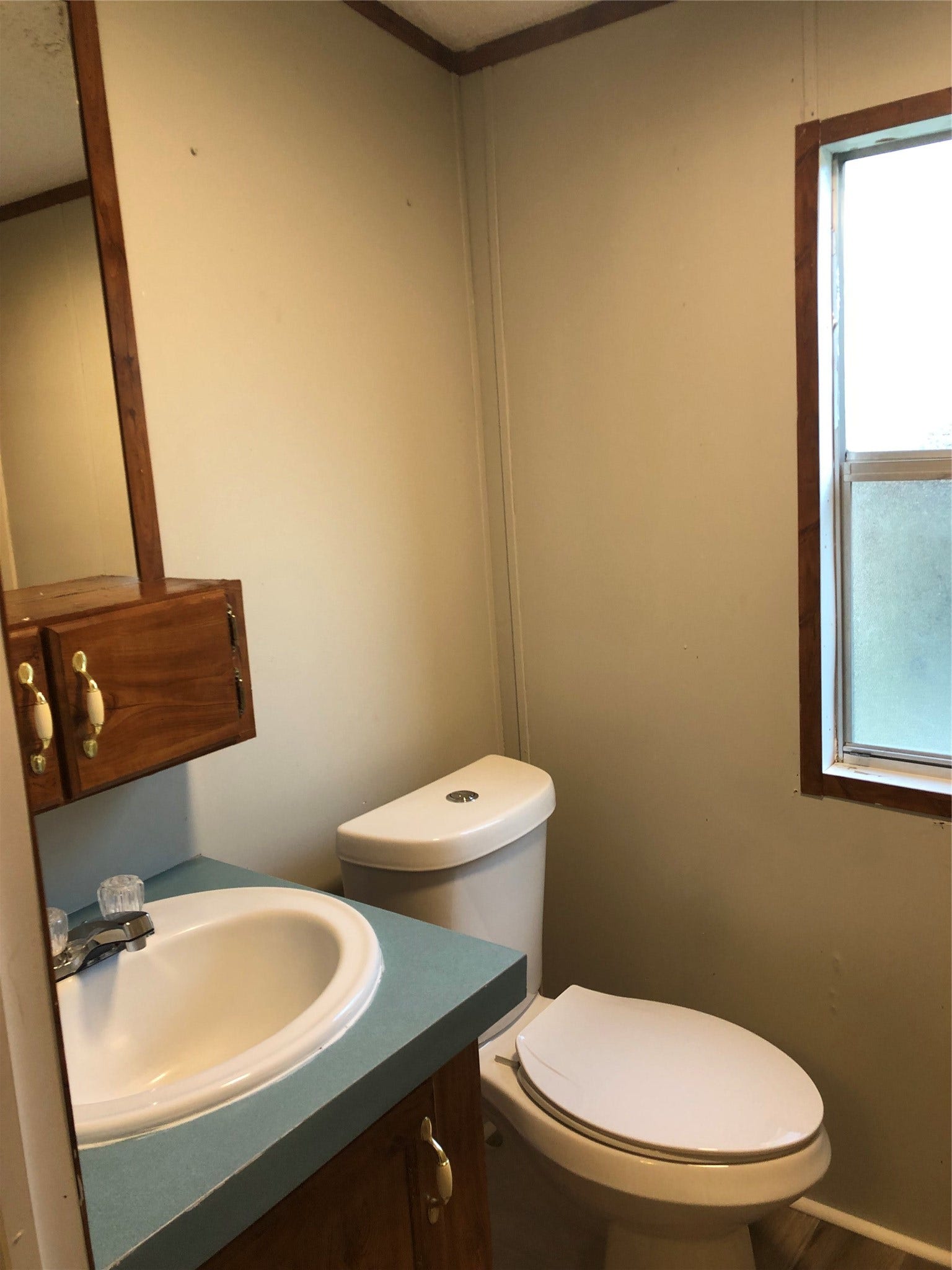 22755 Hudson, New Caney, TX 77357 Ensuite Bath in Primary Bedroom