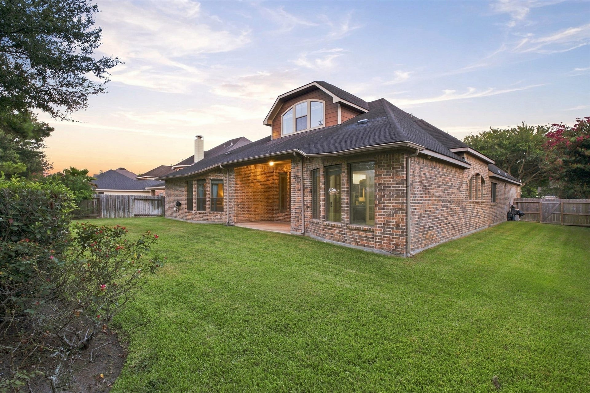 Side yard is very large as well, 10,000 square foot lot on this home!