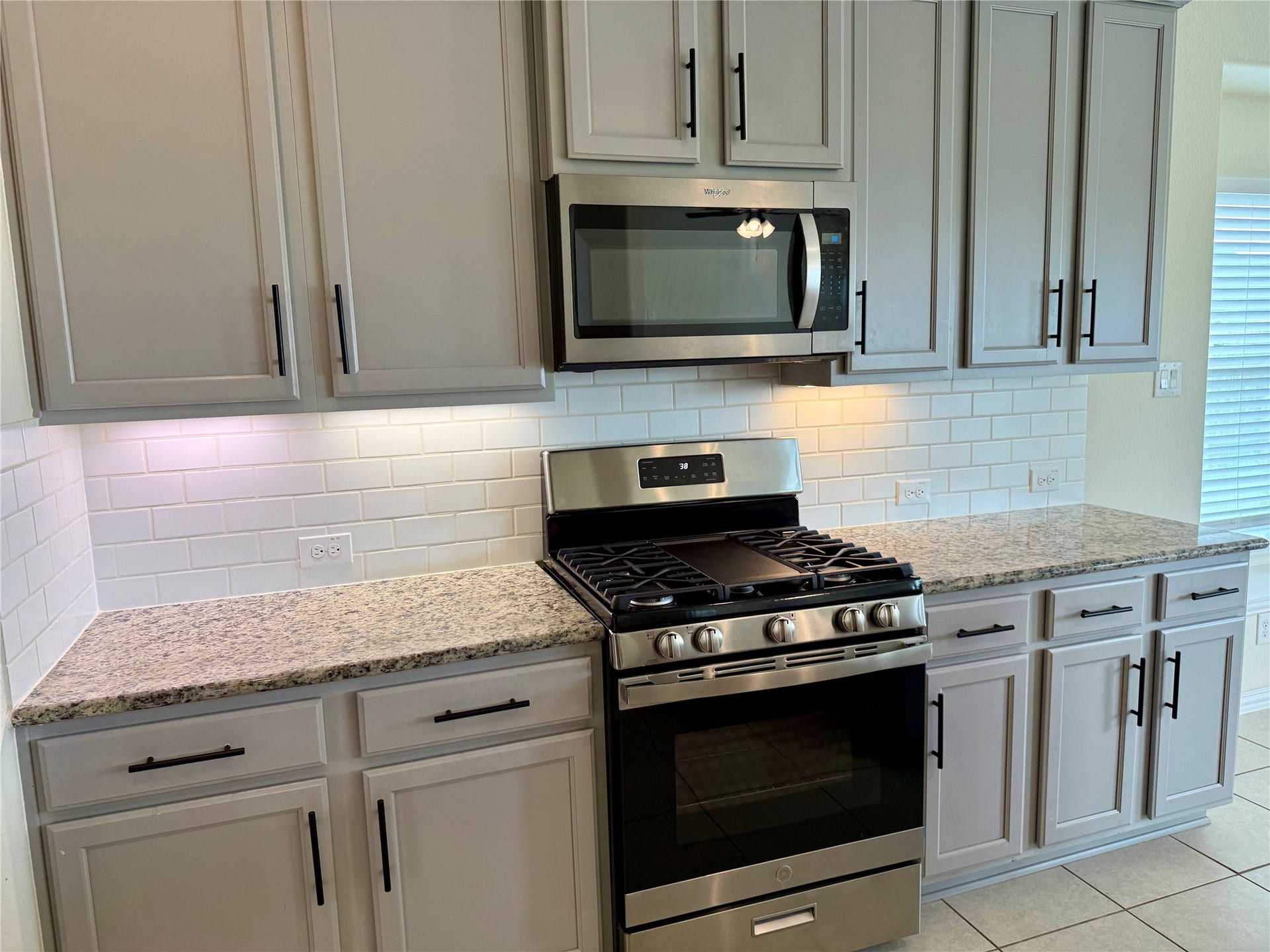 23422 Bordeaux Drive, Alvin, TX 77511 New Stove/oven combo