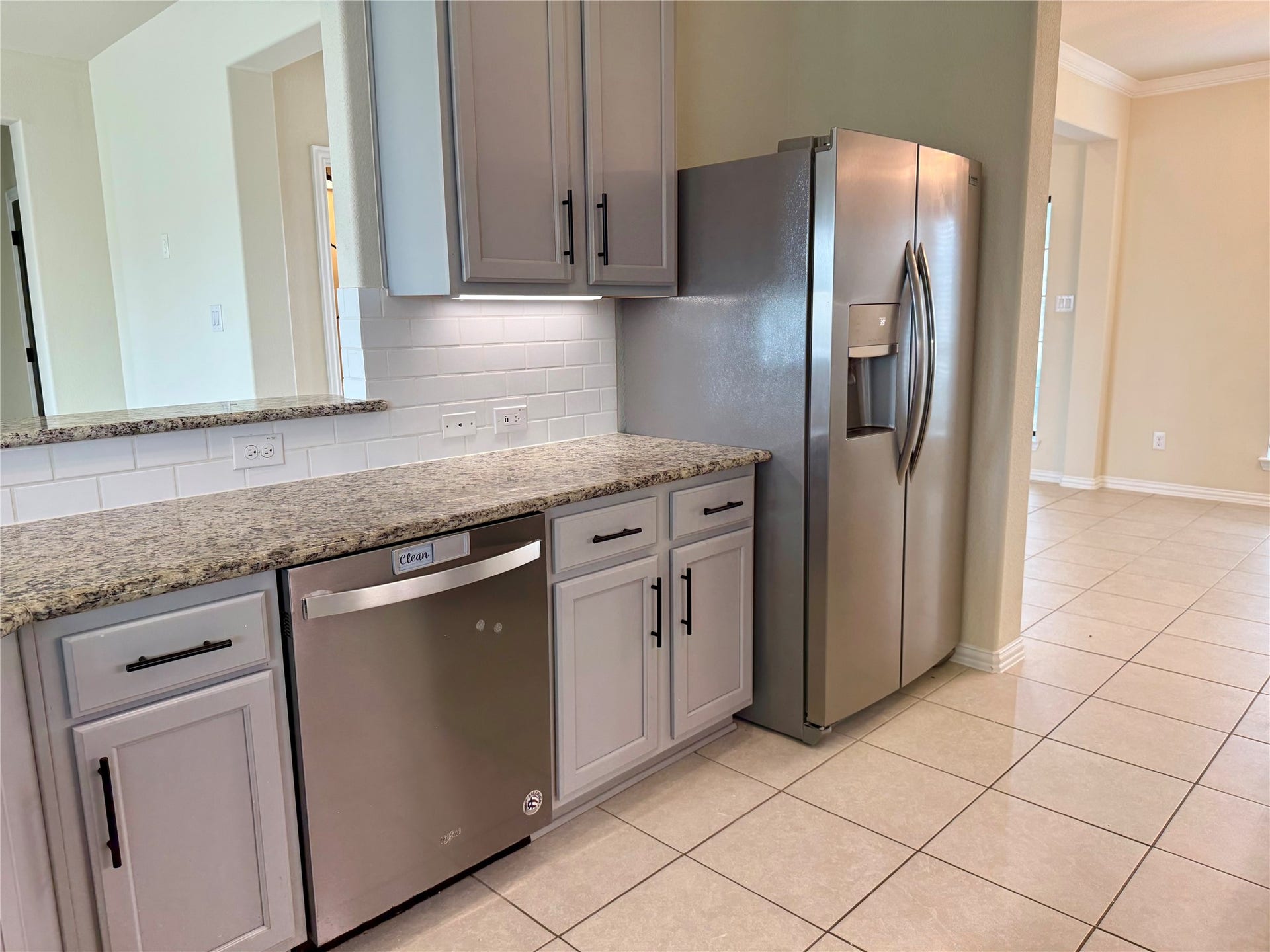 23422 Bordeaux Drive, Alvin, TX 77511 Dishwasher and Refrigerator included