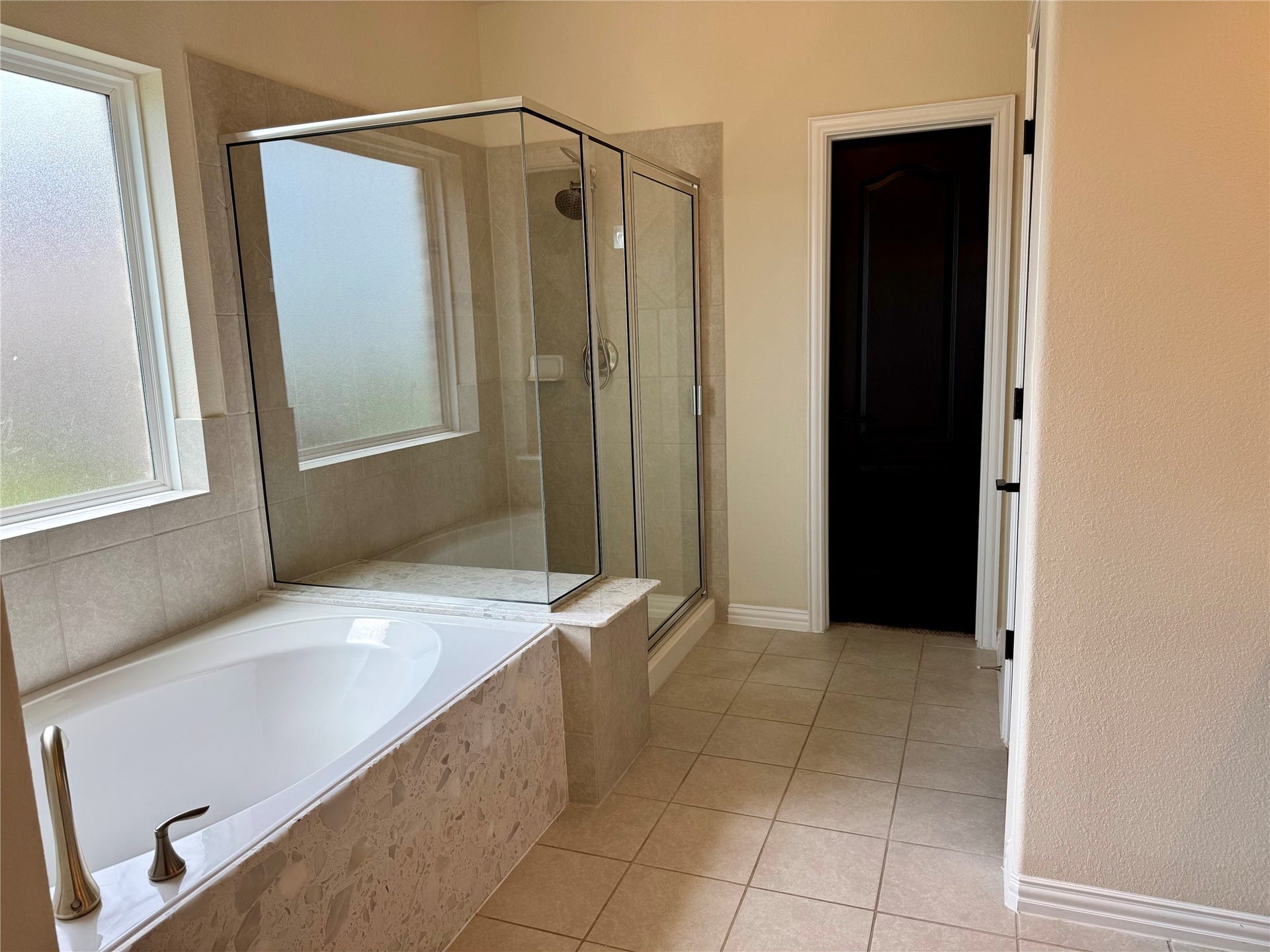 23422 Bordeaux Drive, Alvin, TX 77511 Priimary bath with walk-in closet