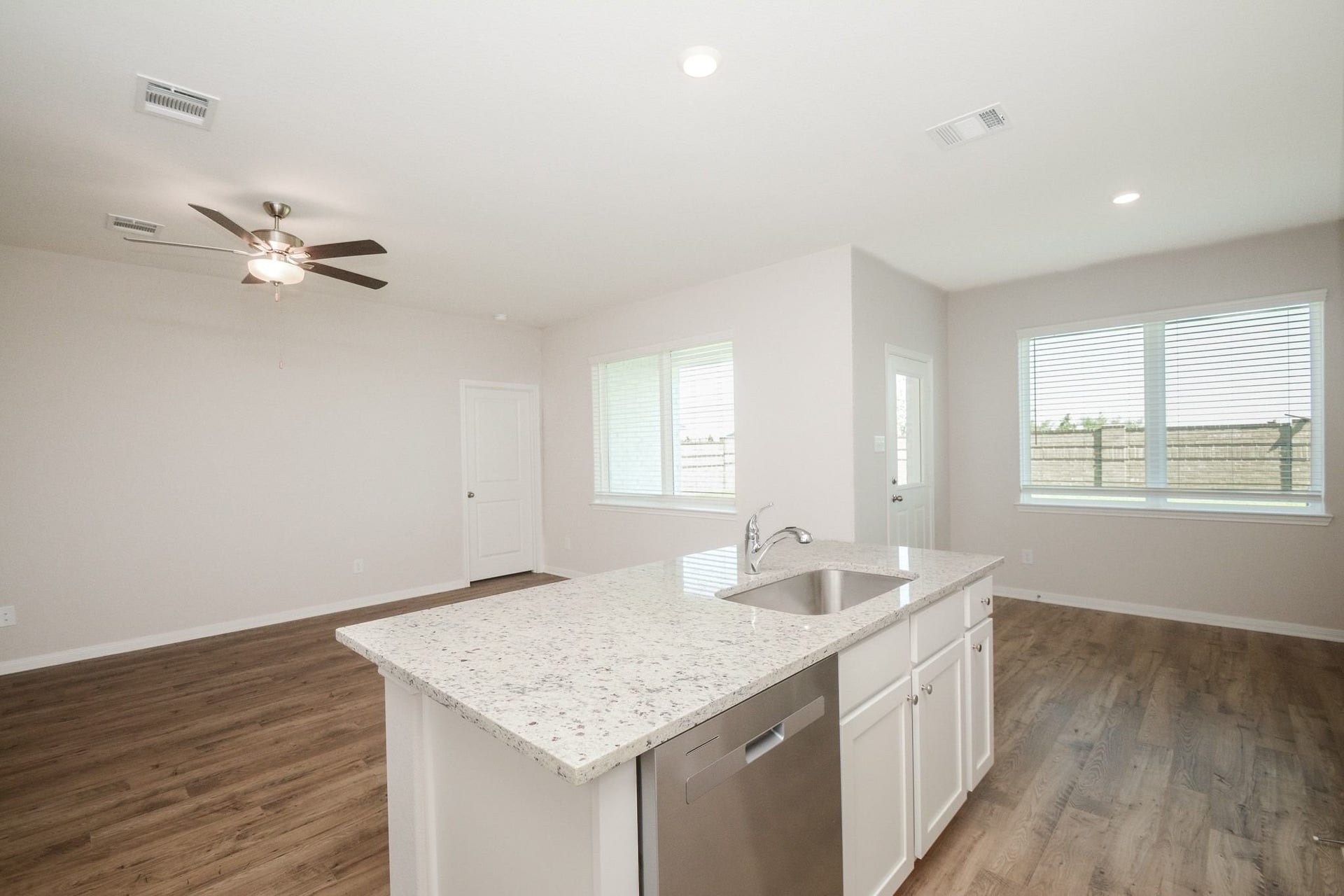 1023 Rosewood Trail, Beasley, TX 77417