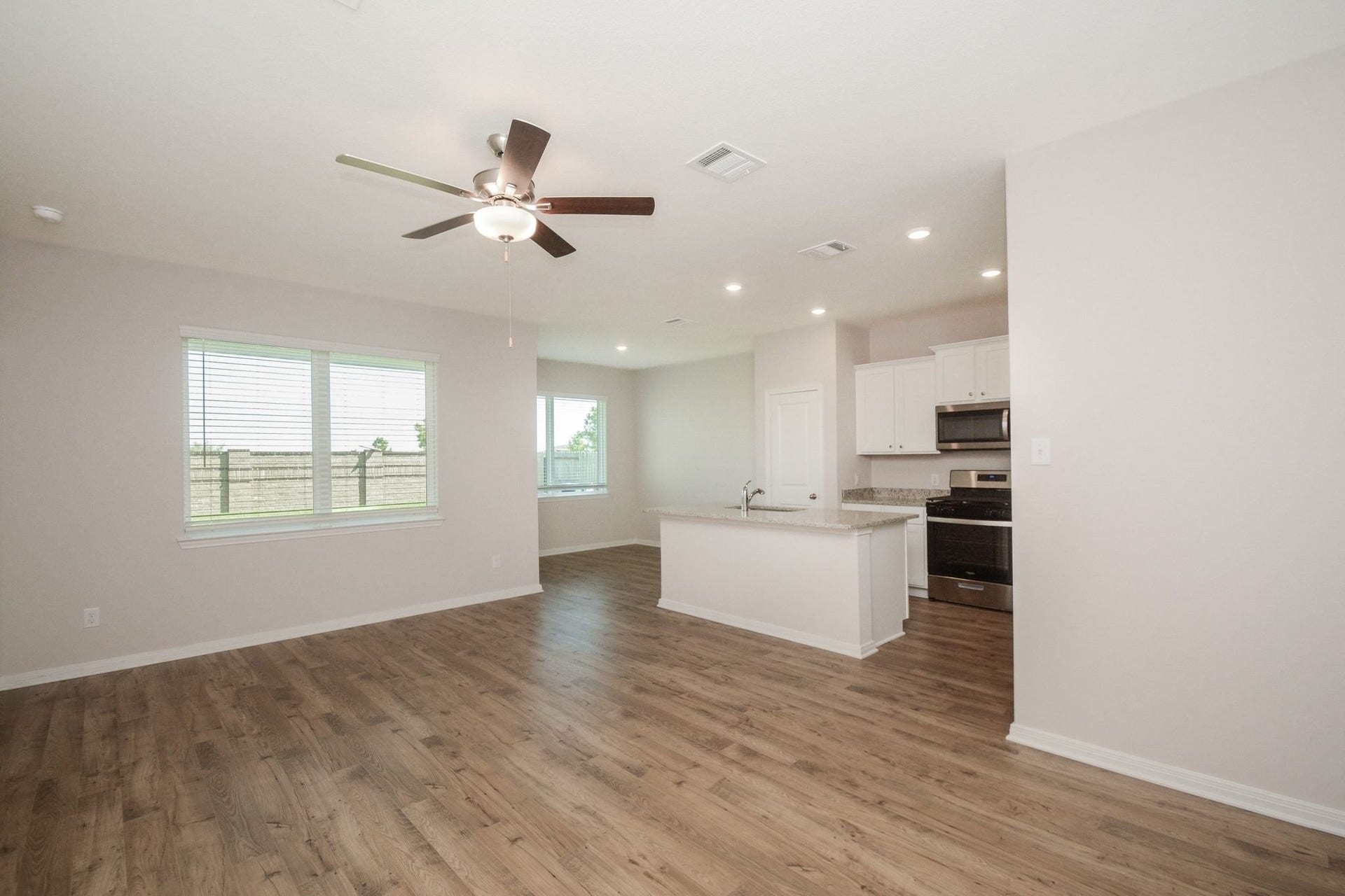 1023 Rosewood Trail, Beasley, TX 77417