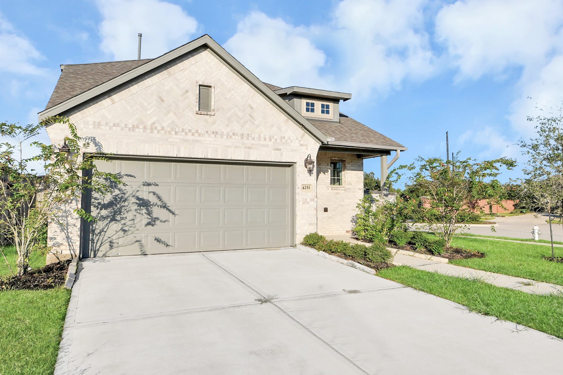 4251 Colony Lane, Missouri City, TX 77459 4251 Colony Lane, Missouri City, TX 77459