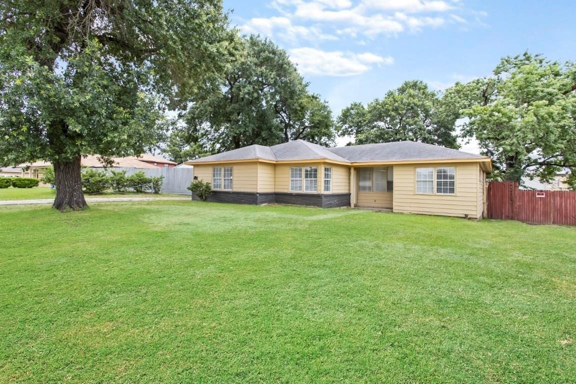 13210 Rockglen Street, Houston, TX 77015 13210 Rockglen Street, Houston, TX 77015