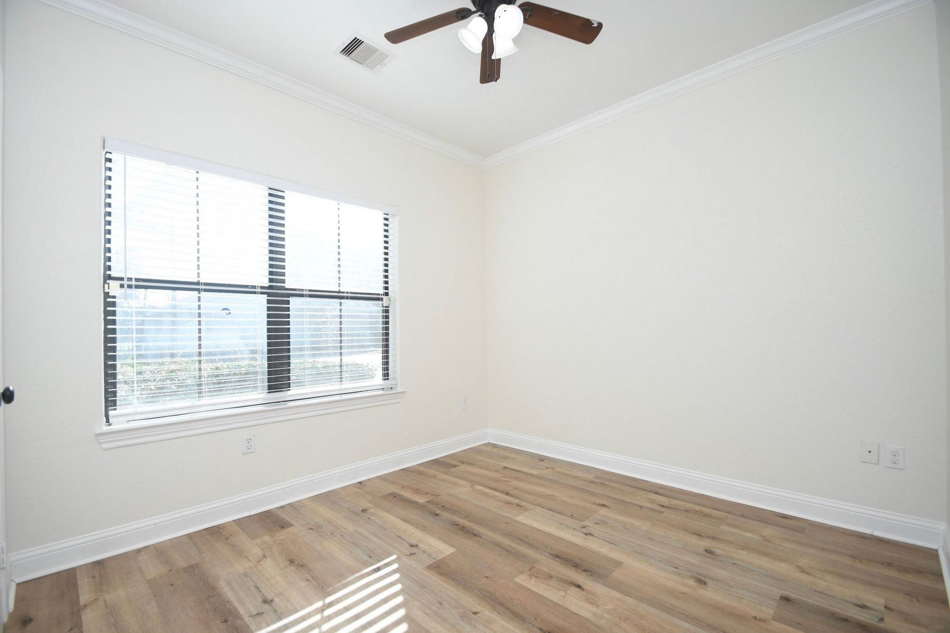 8306 Brandon Street, Houston, TX 77051 8306 Brandon Street, Houston, TX 77051
