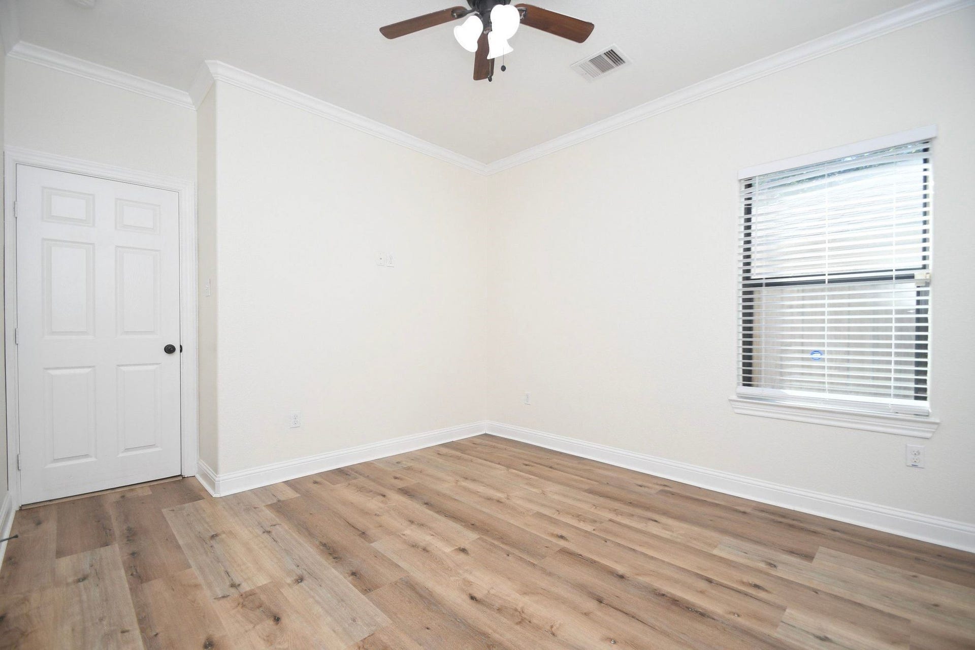 8306 Brandon Street, Houston, TX 77051 8306 Brandon Street, Houston, TX 77051