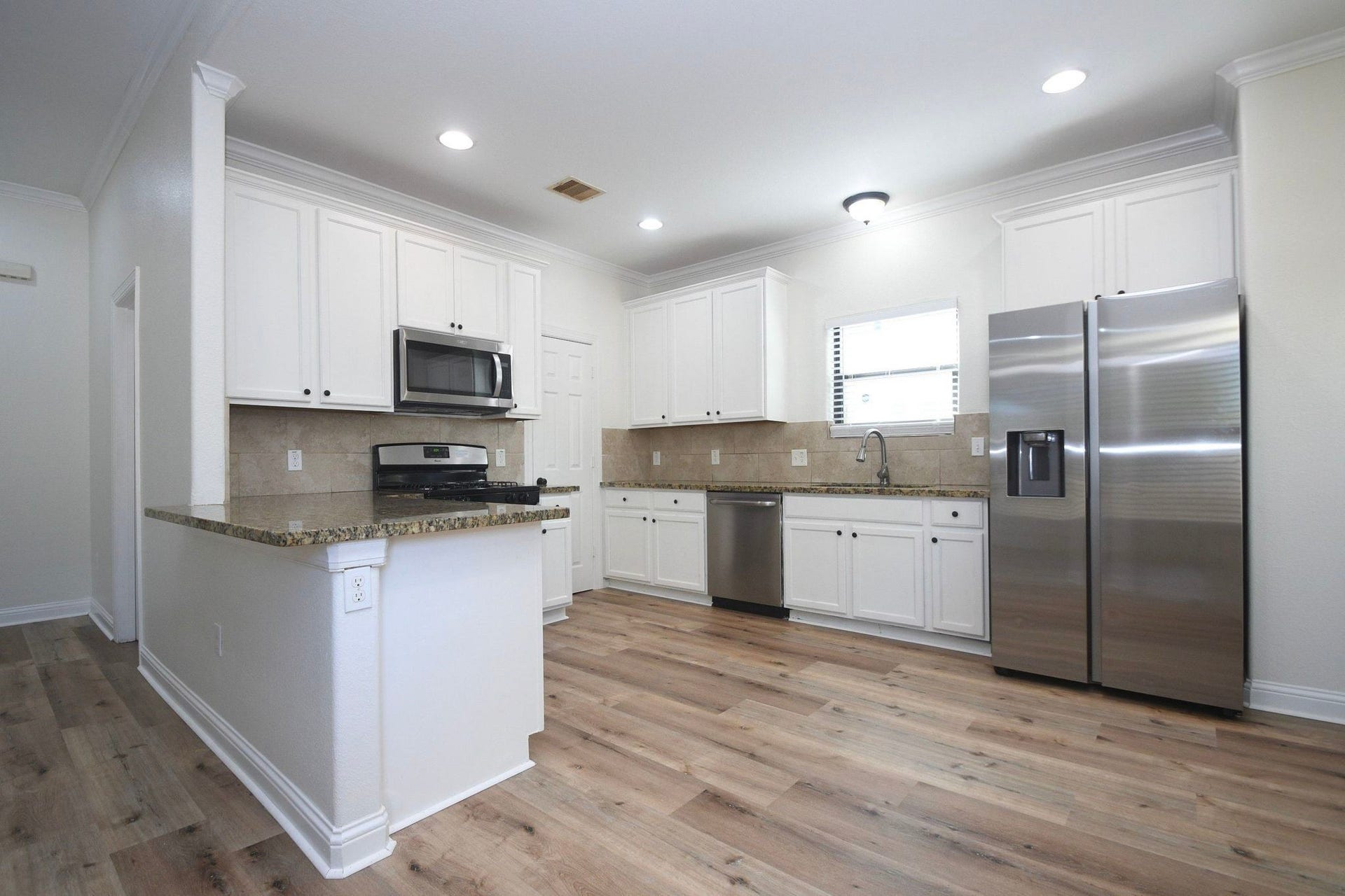 8306 Brandon Street, Houston, TX 77051 8306 Brandon Street, Houston, TX 77051