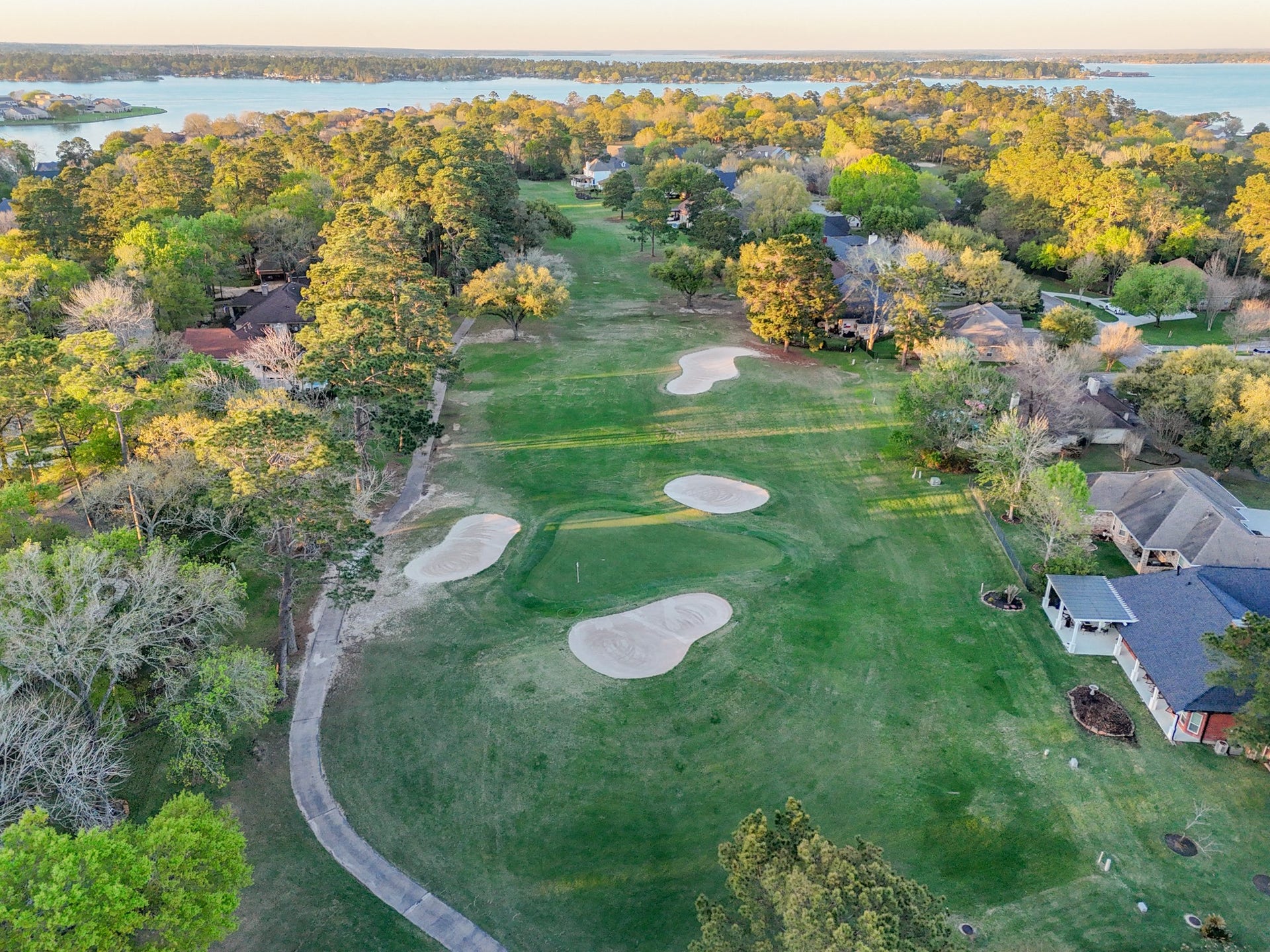 199 Springs Edge Drive, Montgomery, TX 77356