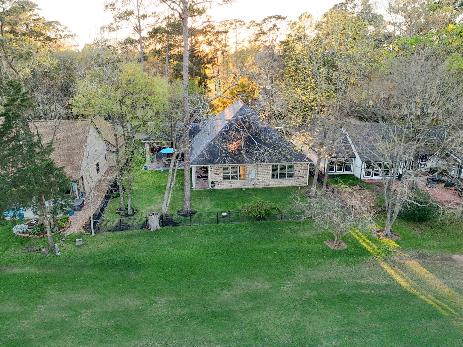 199 Springs Edge Drive, Montgomery, TX 77356