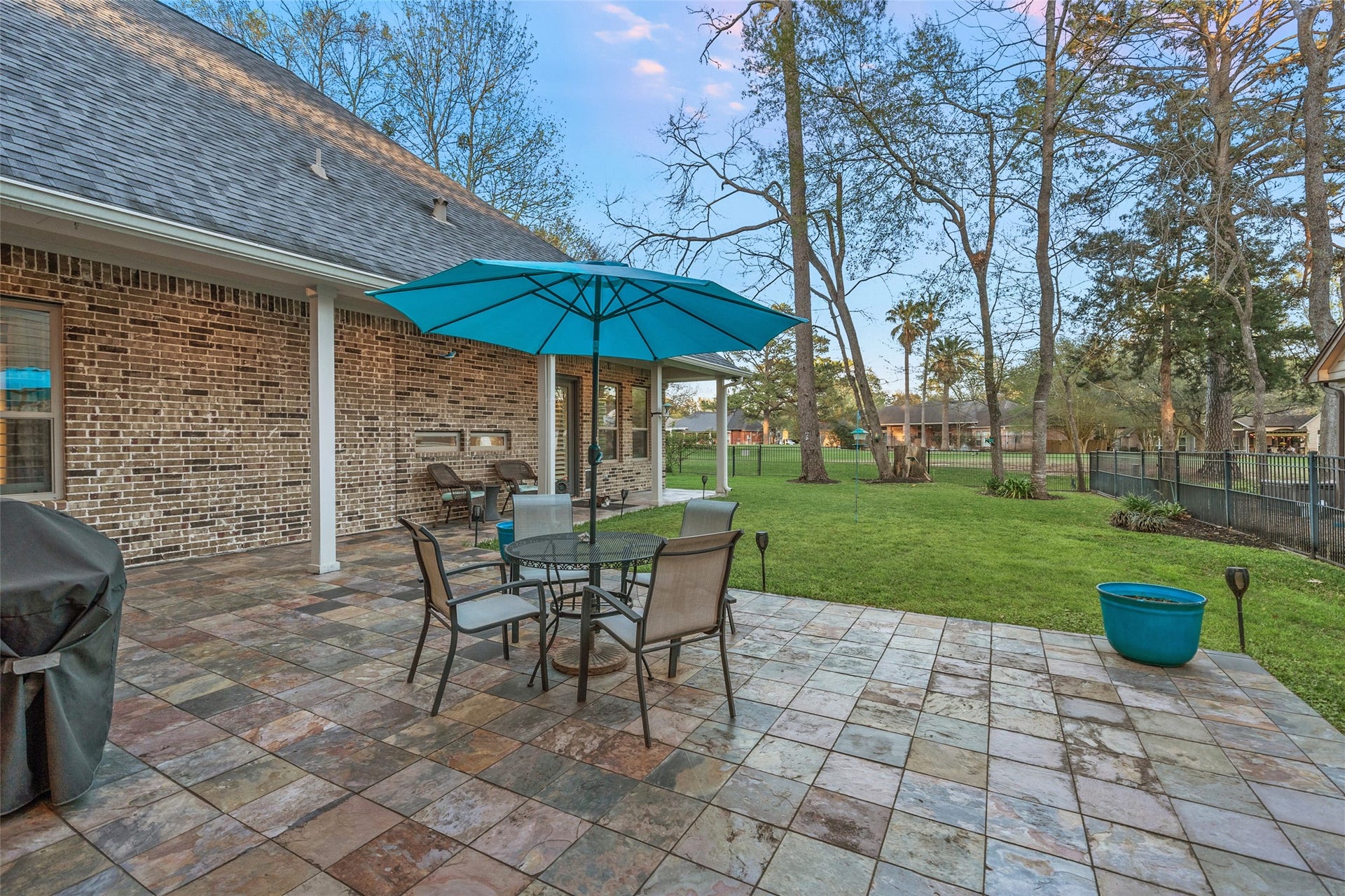 199 Springs Edge Drive, Montgomery, TX 77356
