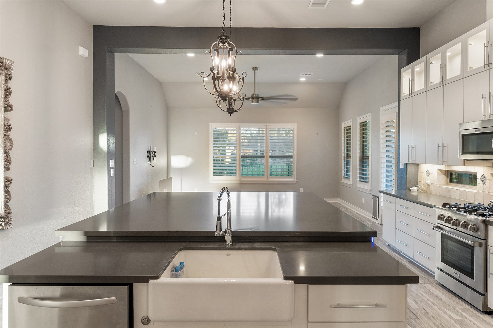199 Springs Edge Drive, Montgomery, TX 77356
