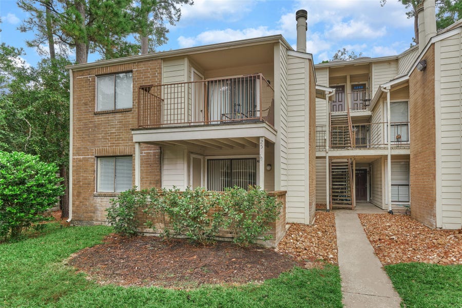 Property photo for 3500 Tangle Brush Drive, #25, The Woodlands, TX