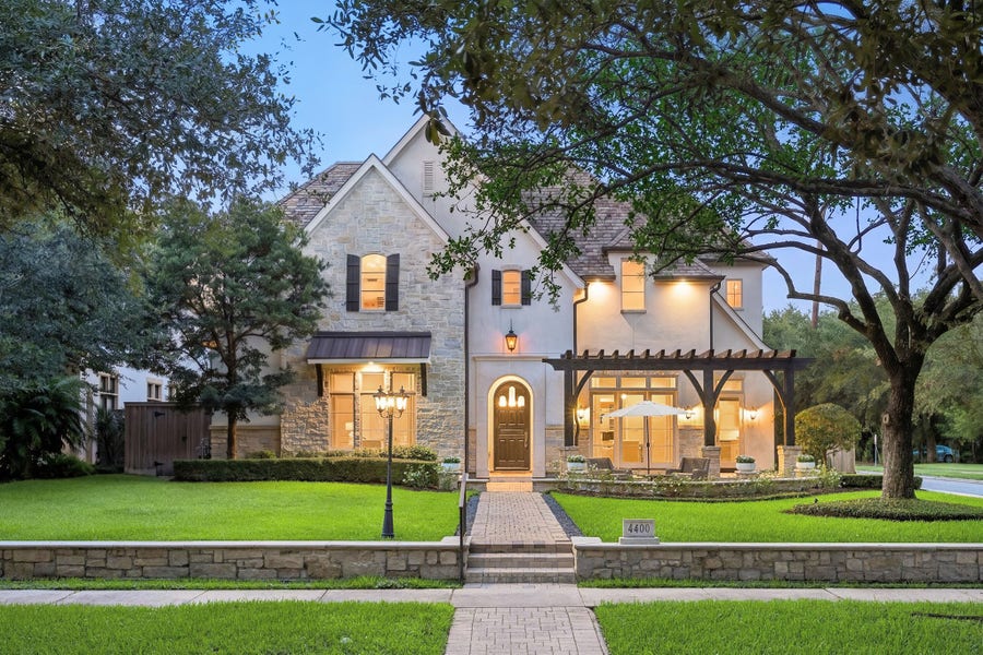 Property photo for 4400 Camellia Lane, Bellaire, TX