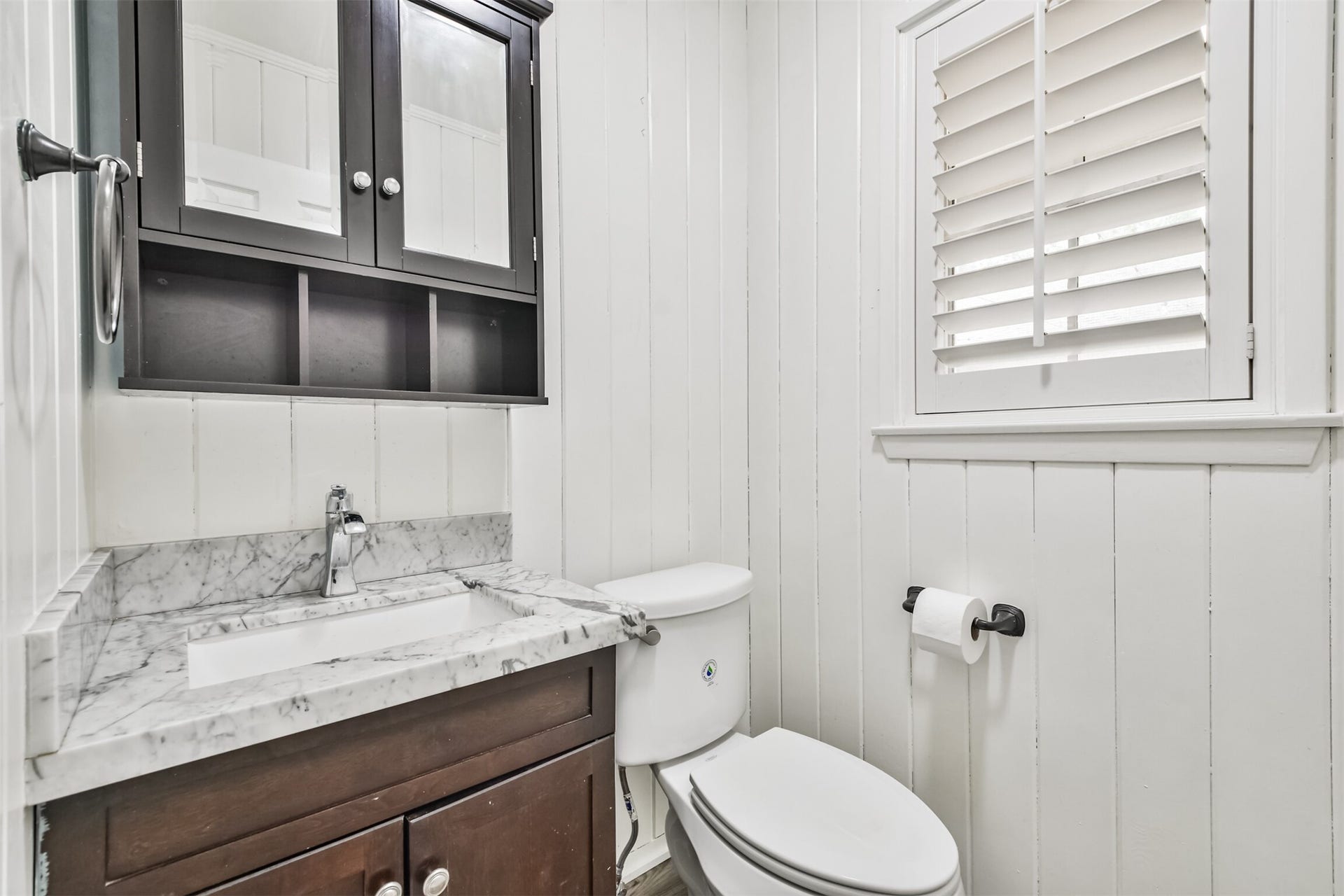 1/2 bath
