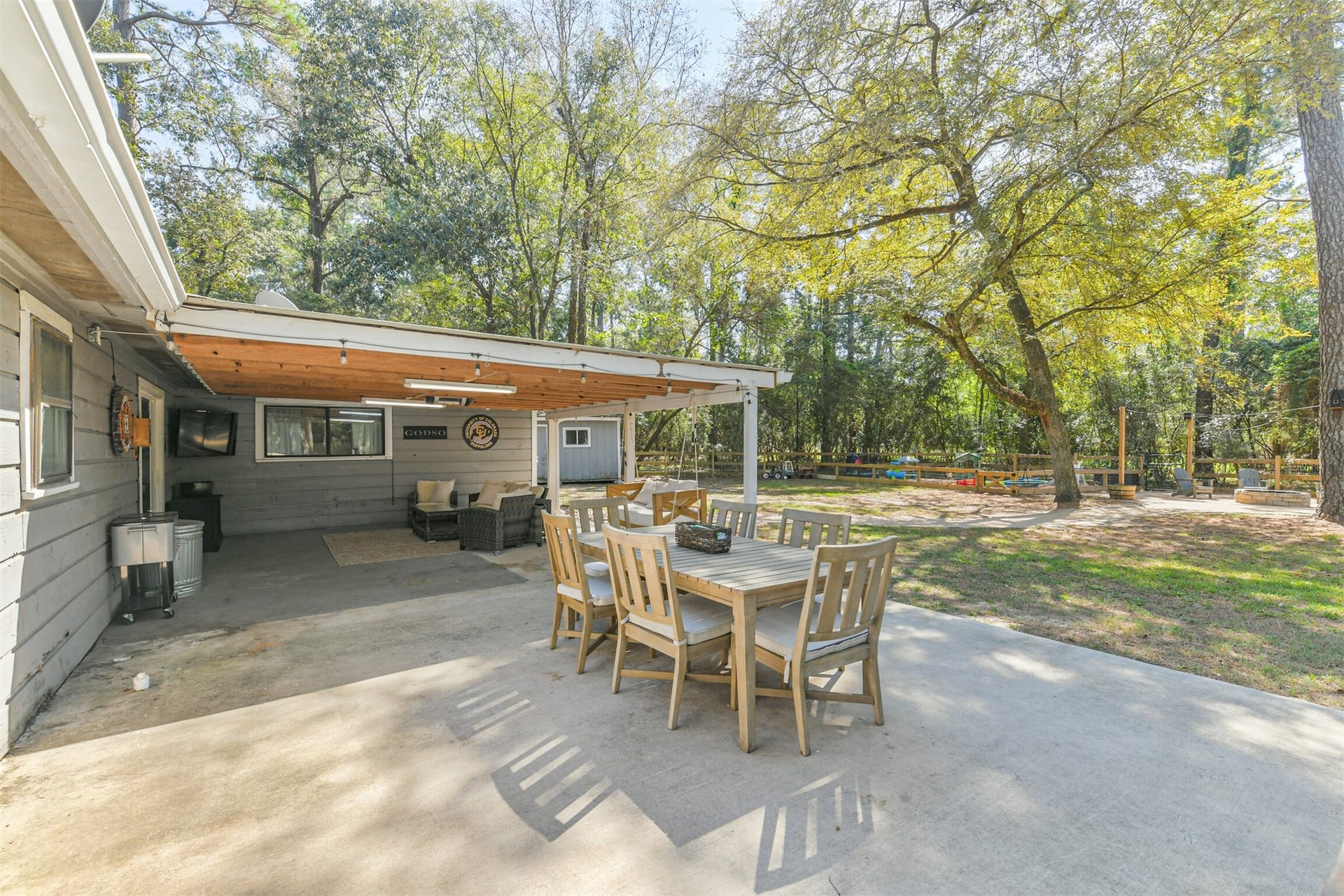 15256 Conroe Drive, Conroe, TX 77384 15256 Conroe Drive, Conroe, TX 77384