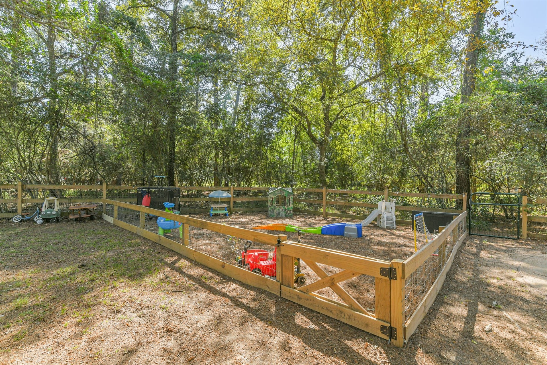 15256 Conroe Drive, Conroe, TX 77384 15256 Conroe Drive, Conroe, TX 77384