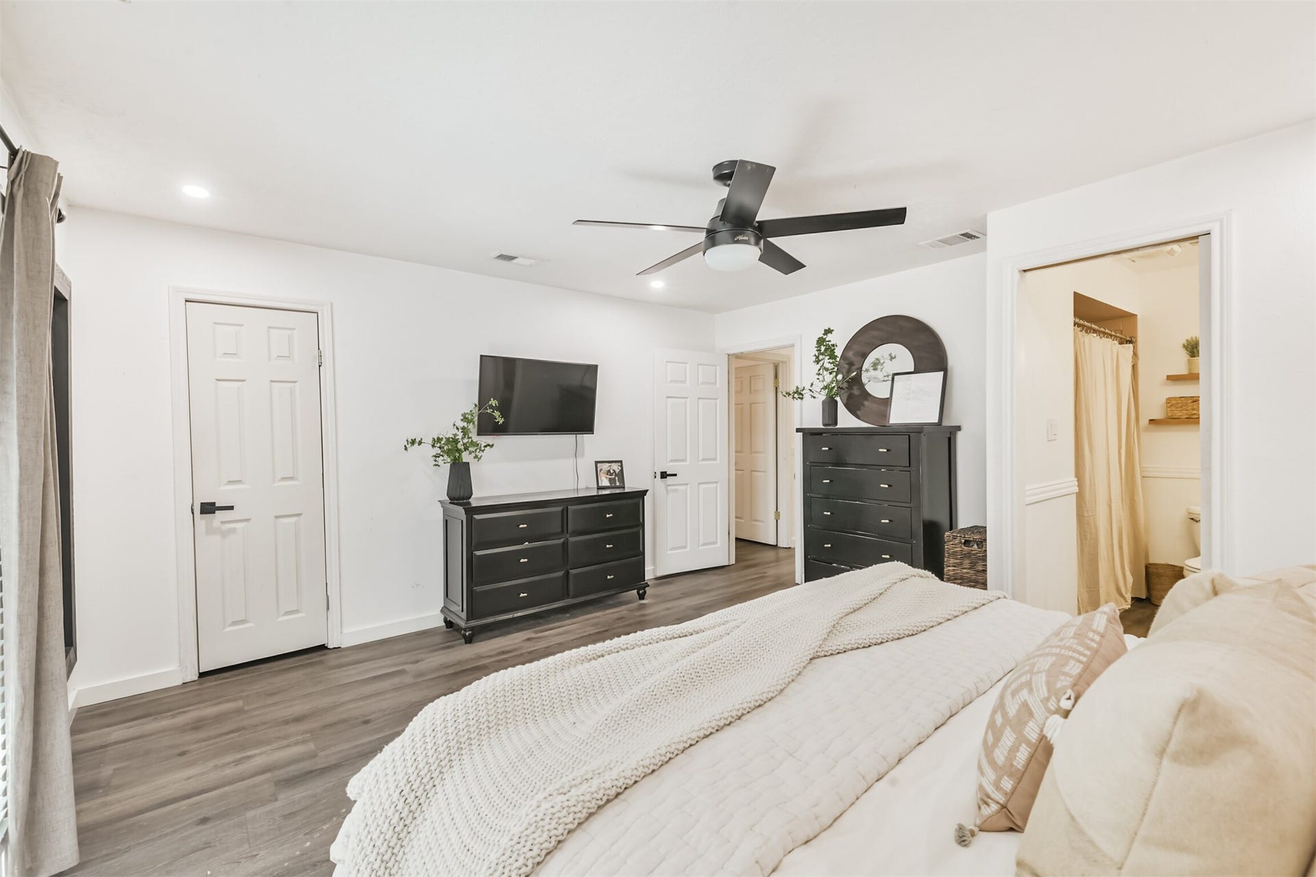 15256 Conroe Drive, Conroe, TX 77384 15256 Conroe Drive, Conroe, TX 77384