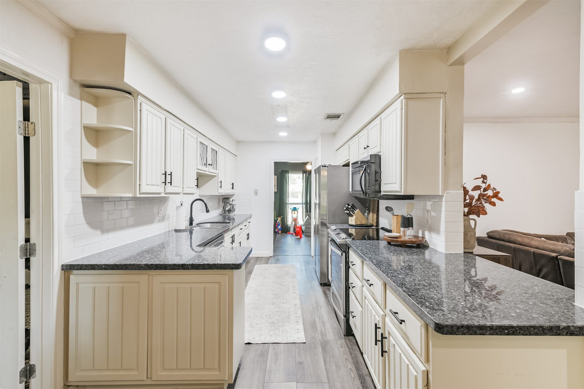 15256 Conroe Drive, Conroe, TX 77384 15256 Conroe Drive, Conroe, TX 77384