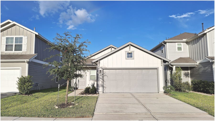 Property photo for 6310 Broyhill View Lane, Houston, TX