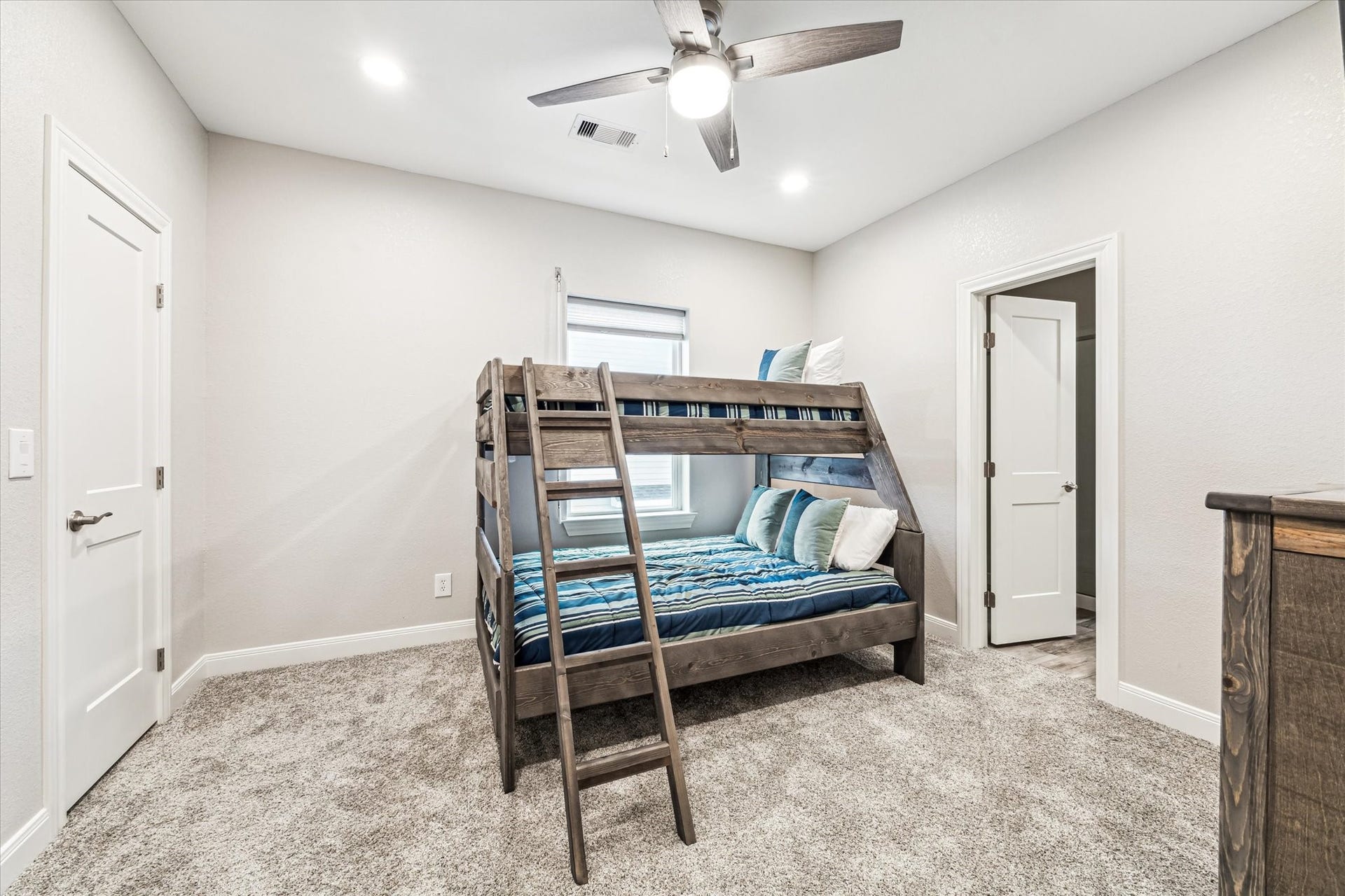 430 Amanda Circle, Tiki Island, TX 77554 430 Amanda Circle, Tiki Island, TX 77554