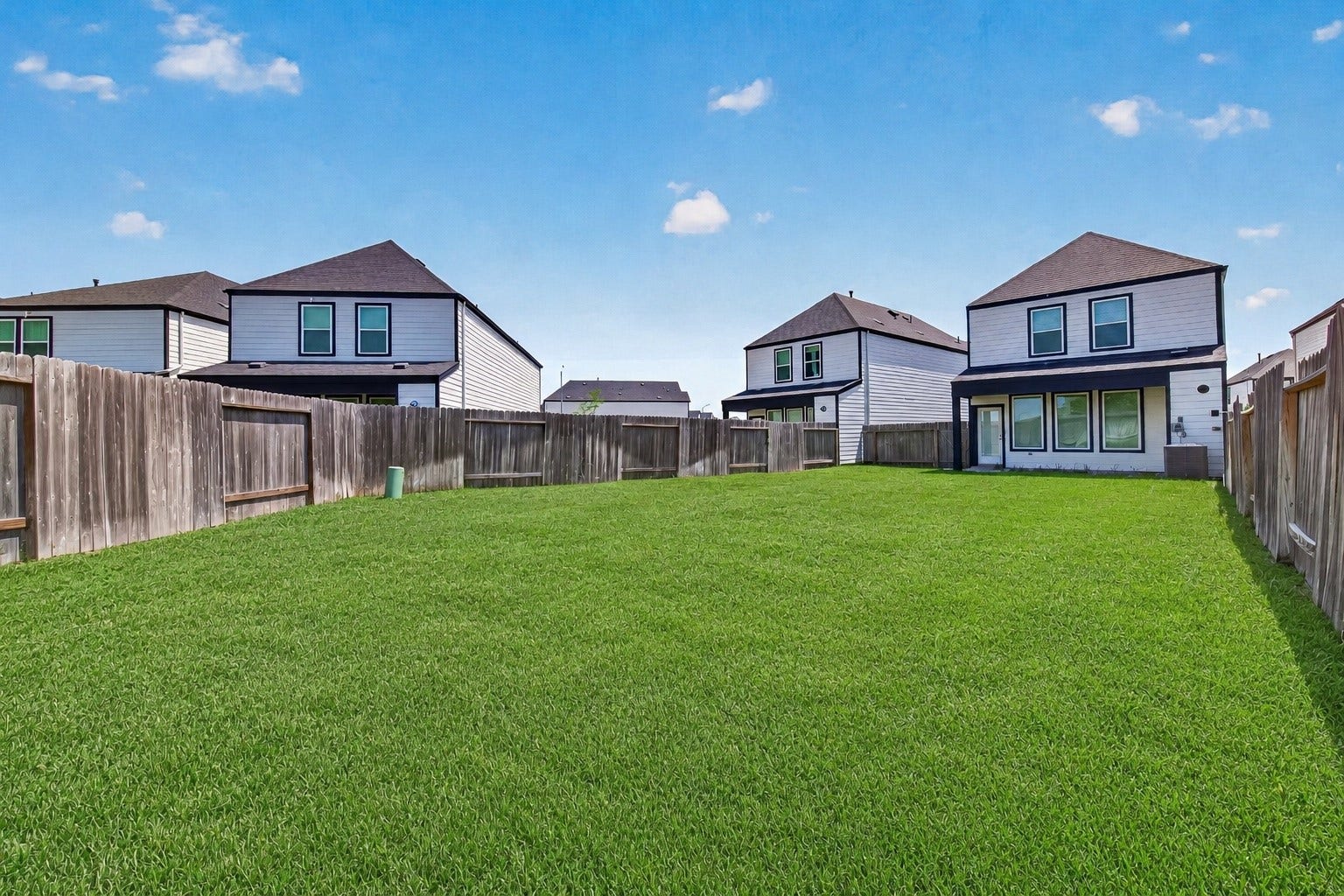 3021 Skyline Mesa Drive, Houston, TX 77047 Large Backyard