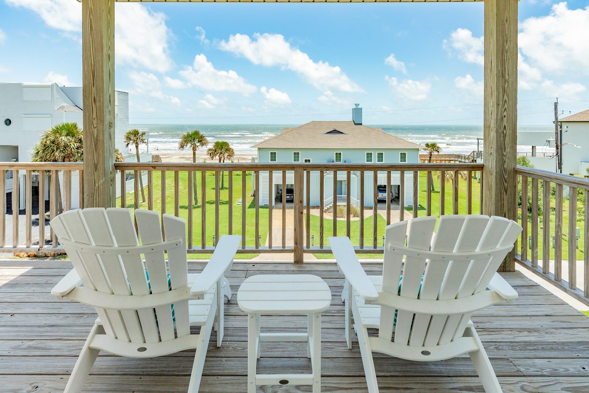 18502 E De Vaca, Galveston, TX 77554 Have a seat and take in the sights and sounds of the Gulf.