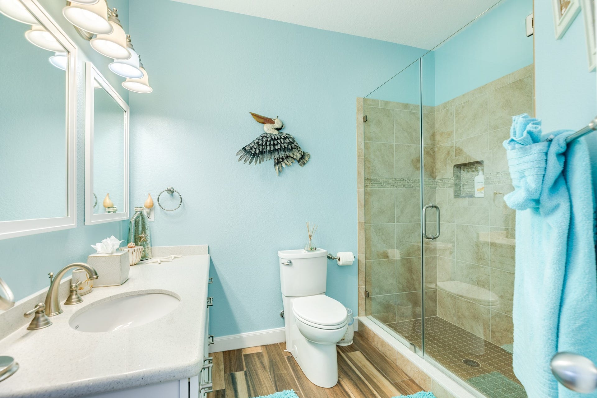 18502 E De Vaca, Galveston, TX 77554 2nd floor Primary bathroom.