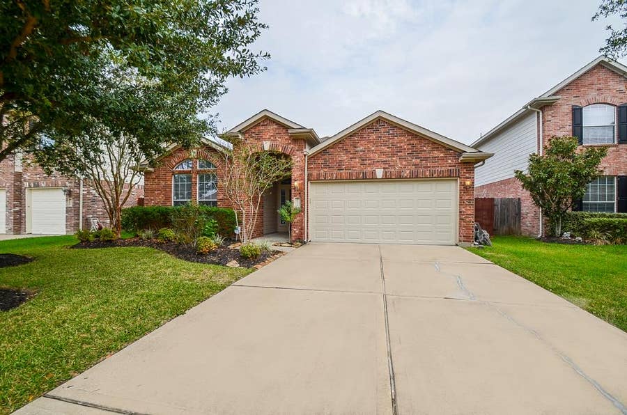 Property photo for 25214 Sierra Woods Lane, Katy, TX