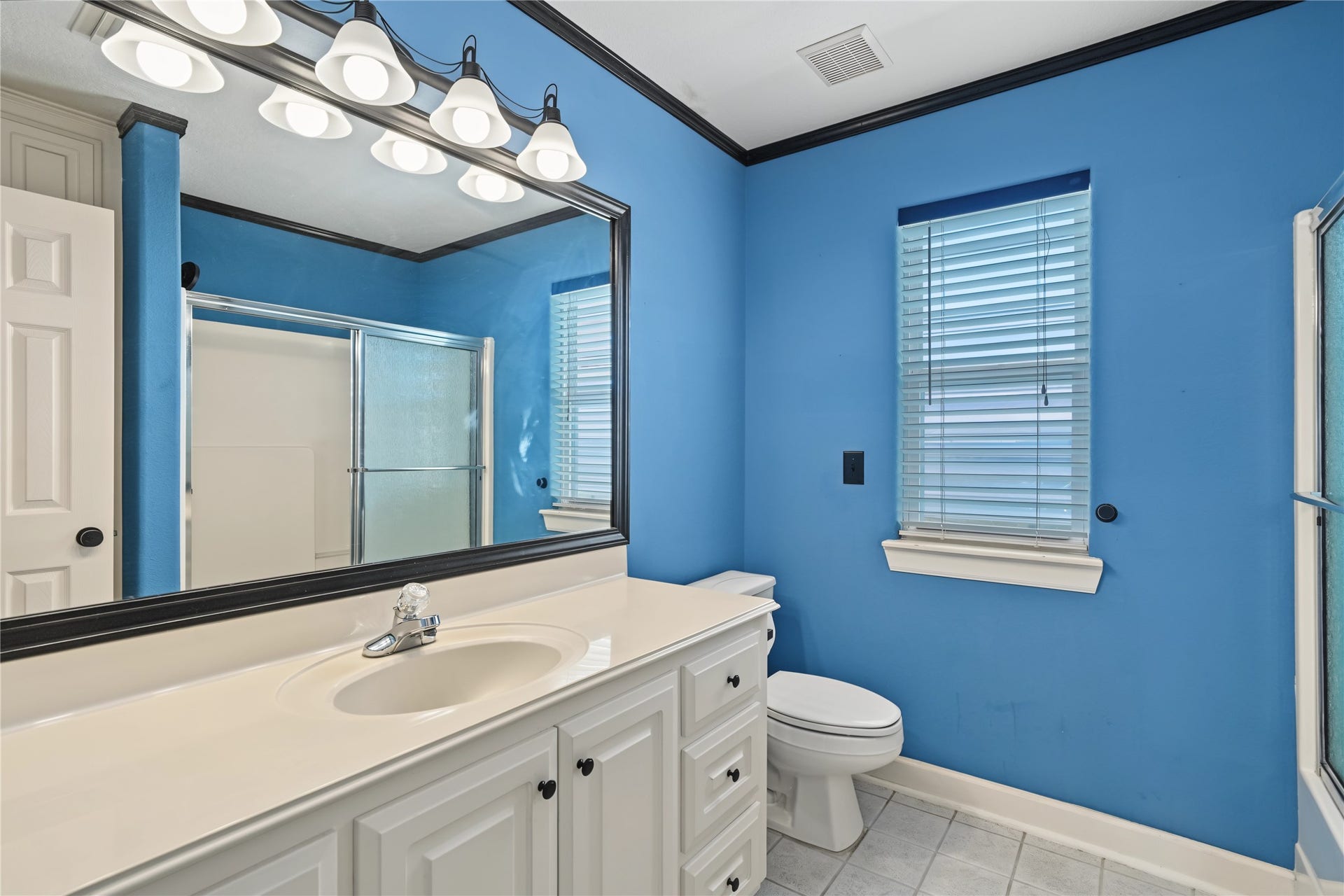 49 N Omega Street, La Marque, TX 77568 49 N Omega Street, La Marque, TX 77568