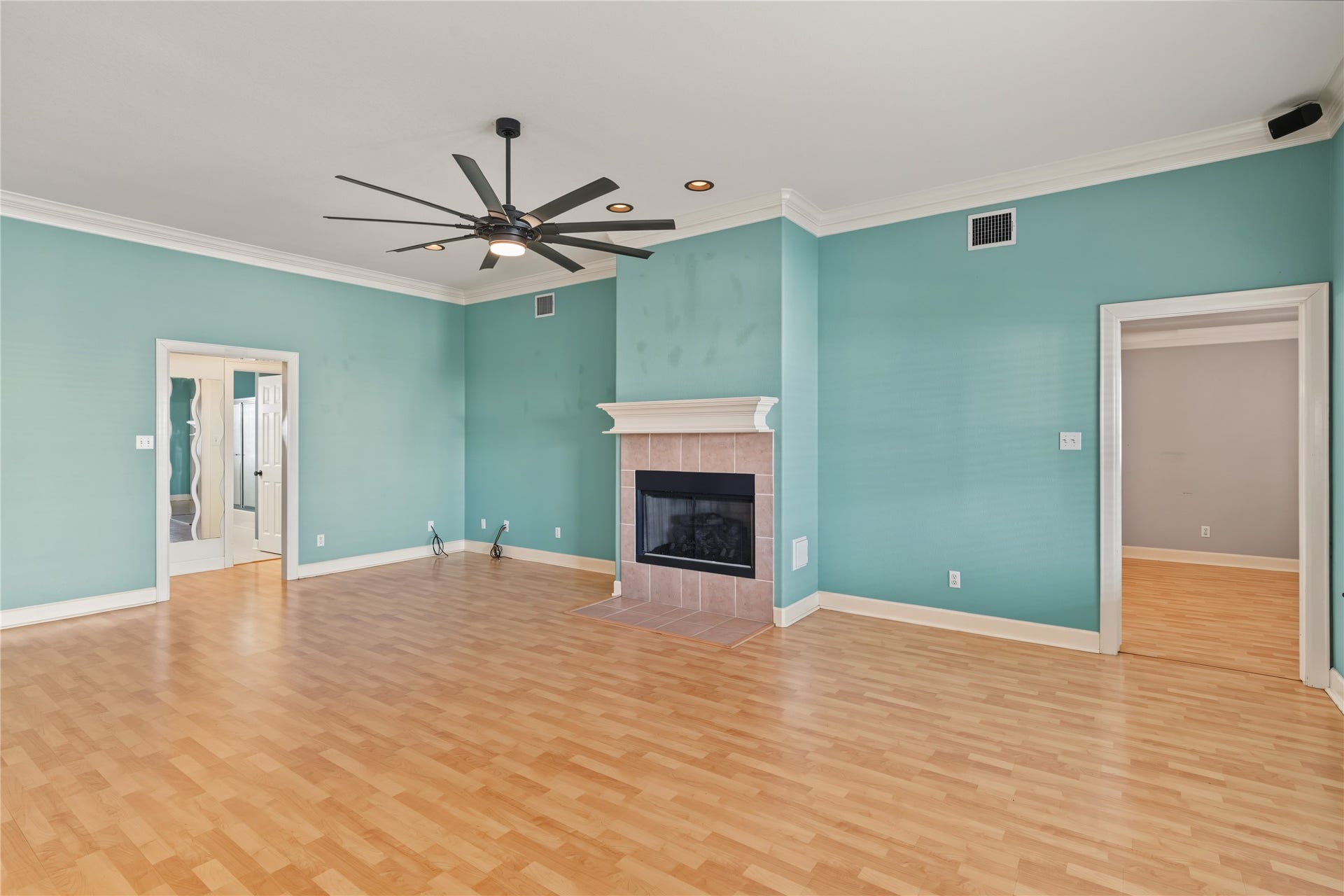 49 N Omega Street, La Marque, TX 77568 49 N Omega Street, La Marque, TX 77568