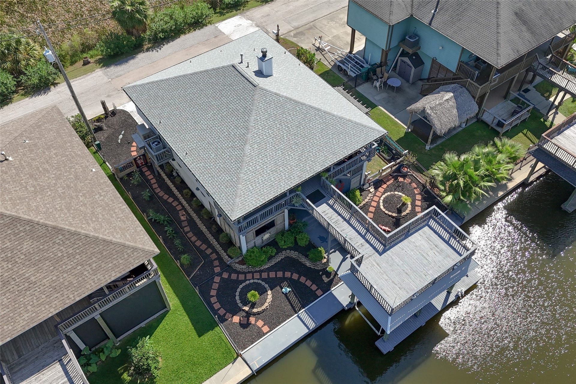 49 N Omega Street, La Marque, TX 77568 49 N Omega Street, La Marque, TX 77568