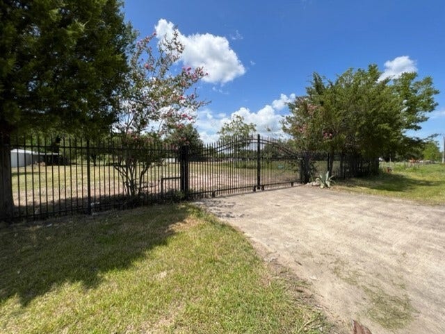 13720 Fm 1764 Road, Santa Fe, TX 77517 13720 Fm 1764 Road, Santa Fe, TX 77517