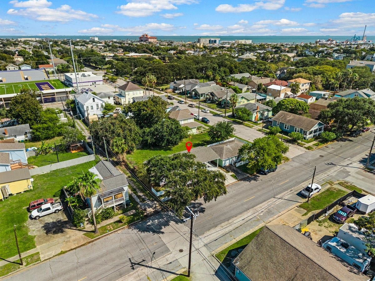 1414 29th Street, Galveston, TX 77550 1414 29th Street, Galveston, TX 77550