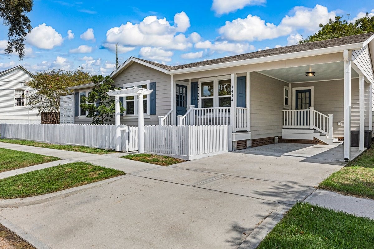 1414 29th Street, Galveston, TX 77550 Convenient covered off-street parking at this Galveston home.