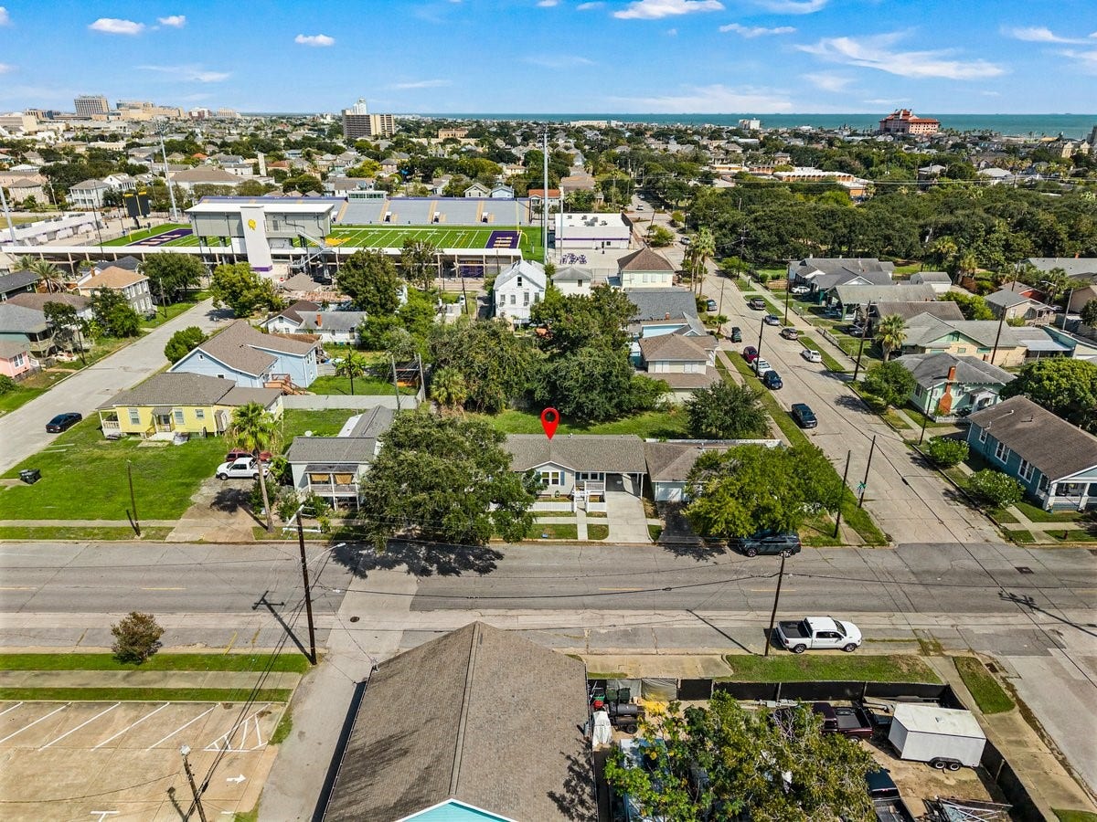 1414 29th Street, Galveston, TX 77550 1414 29th Street, Galveston, TX 77550