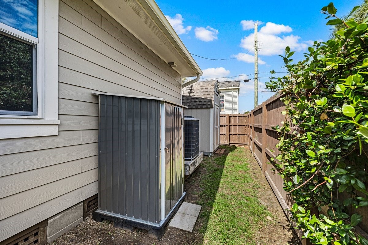 1414 29th Street, Galveston, TX 77550 1414 29th Street, Galveston, TX 77550